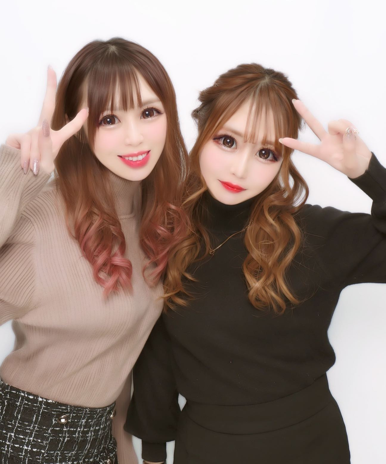 .

仲良しみさみさと😚❤️
@akamon_misa 

#赤門倶楽部 #シャチグループ #すすきの #ニュークラ #キャバクラ

.