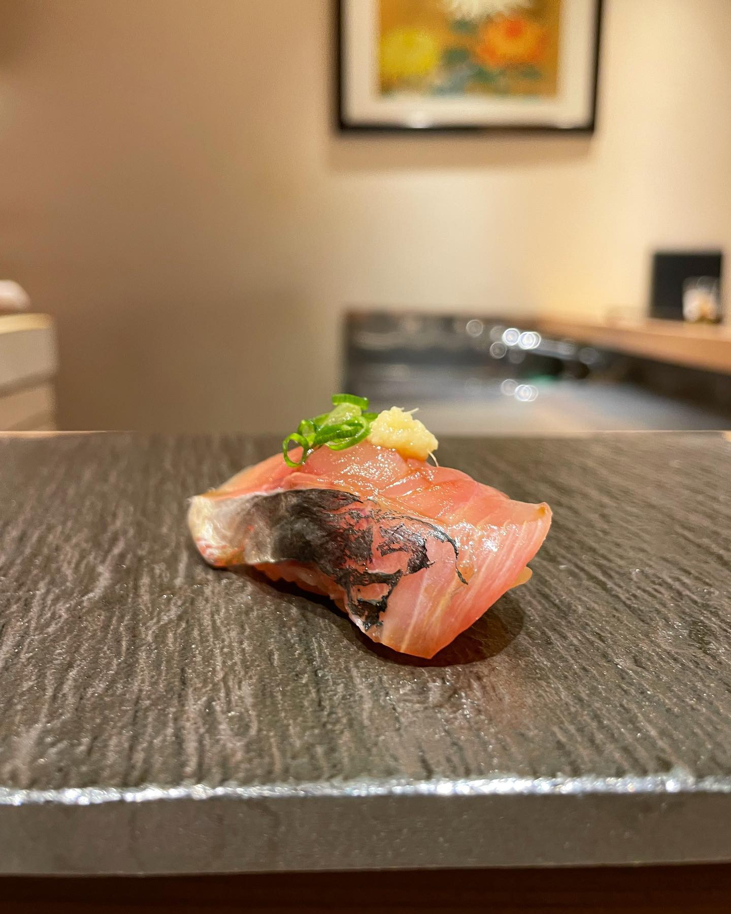 大阪で食べたお寿司、全体的にポン酢かかってて酸っぱかったw😂
.
.
.
.
.
#店名は忘れたことにします☺️笑 #極め付けは茶碗蒸しにポン酢かかってた☺️笑 #しばらくポン酢いらないw #お寿司とお鮨の違いは高級感 #っていうハッシュタグを見つけたので #あえてお寿司と書いておこう🥲 #ブラックともこ #この後のラーメンが美味しかった🕺🏼笑