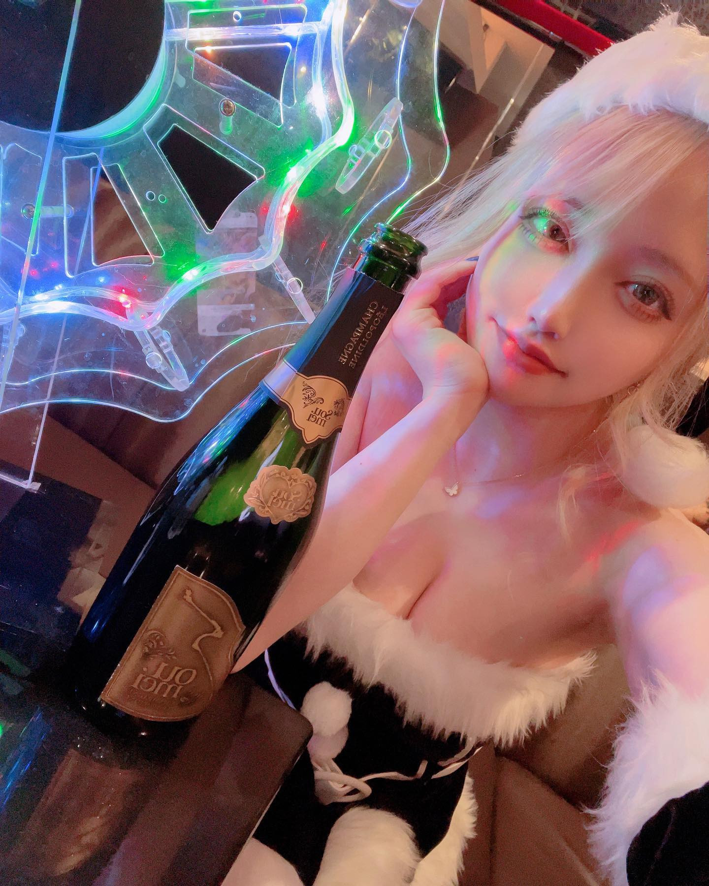 .
.
指で隠すとあら不思議👐🔞
.
.