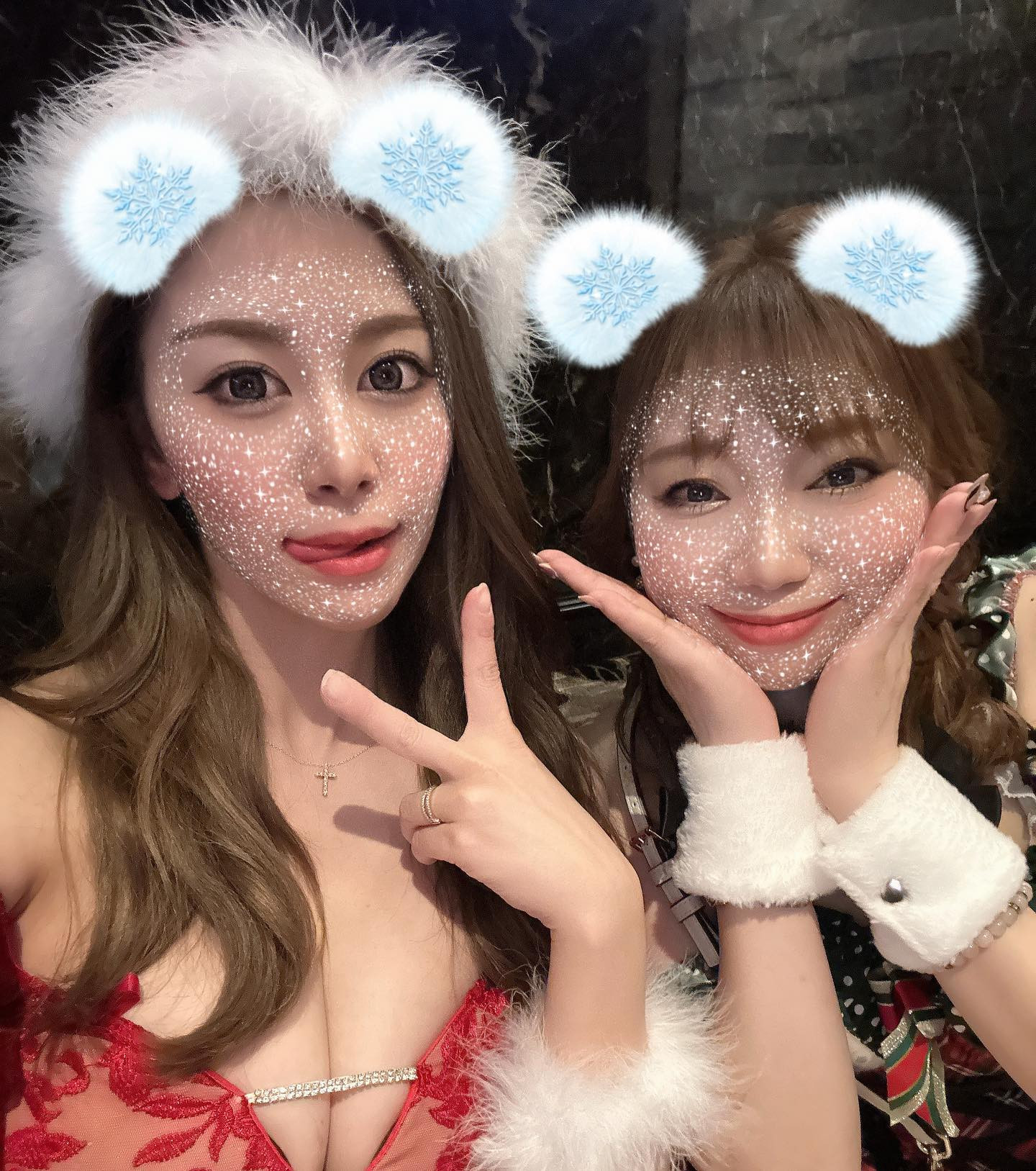 ひなサンタと一緒に👩‍❤️‍👩✨

@helena_hibikigroup 

　

#クラブヘレナ #ヘレナ #響グループ #水沢愛美 #札幌 #すすきの #北海道 #ニュークラブ #ニュークラ嬢 #すすきのニュークラ #ラウンジ #ラウンジ嬢 #キャバクラ #キャバ嬢 #ホステス #道産子 #美女スタグラム #求人 #自撮り #ヘアアレンジ #サンタコス #hokkaido #sapporo #susukino #helena #hibikigroup #champagne #xmas #christ