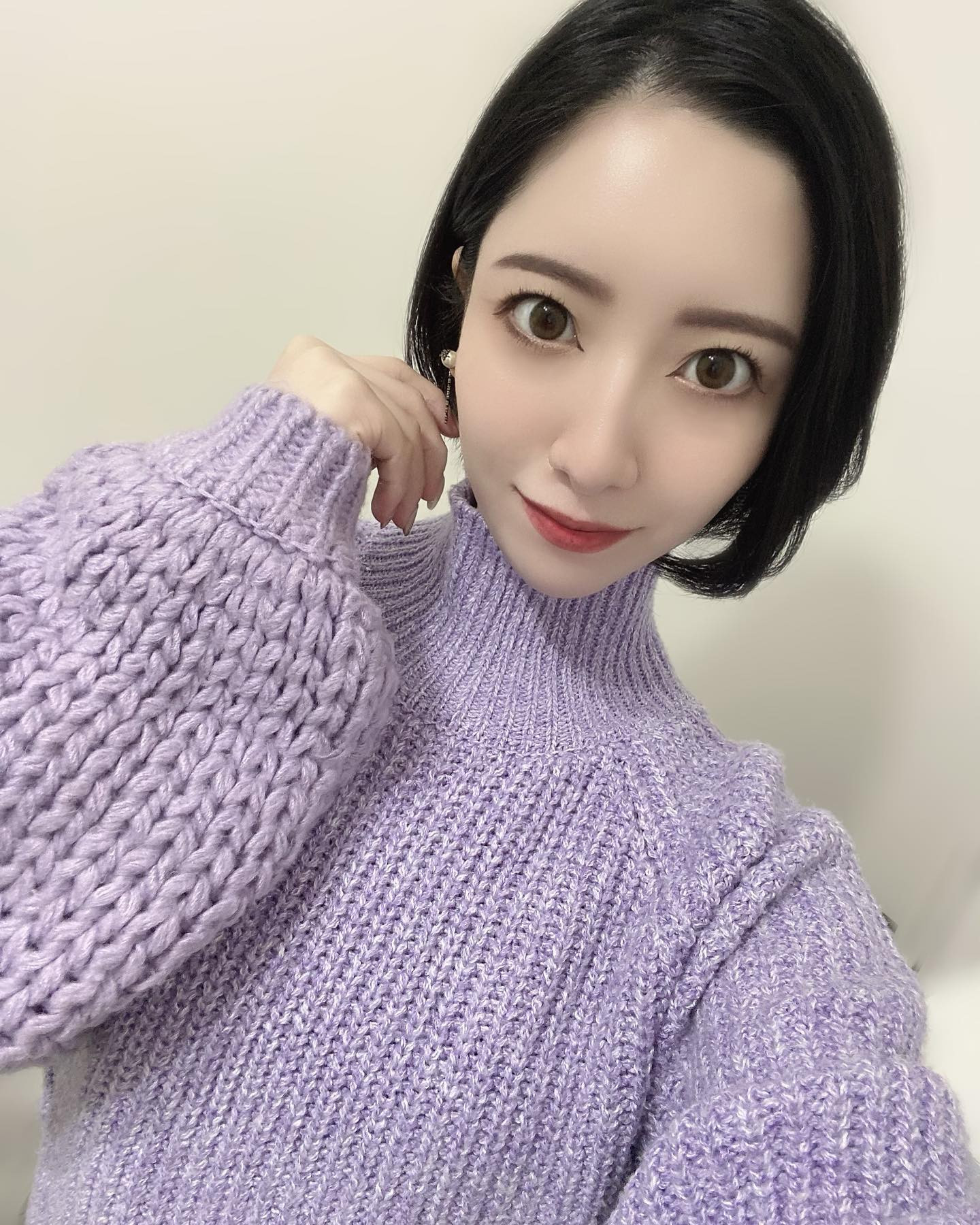 、
年内30日まで営業してます！
私も毎日いるよ💖

そして30日をもちまして
ヘレナ閉店します🥲
約７年働いたお店
思い出がいっぱいで寂しいですが
最後楽しく〆たいと思います！✨

#ヘレナ#響グループ#百瀬るあ
#札幌#すすきの#北海道#ニュークラブ#ニュークラ嬢
#すすきのニュークラ#ラウンジ#ラウンジ嬢#キャバクラ#キャバ嬢#ホステス#道産子#美女スタグラム#求人#自撮り#ヘアアレンジ#キャバキャバ
#ゴルフ#ゴルフ女子#旅行#JGC#JAL#カメラ