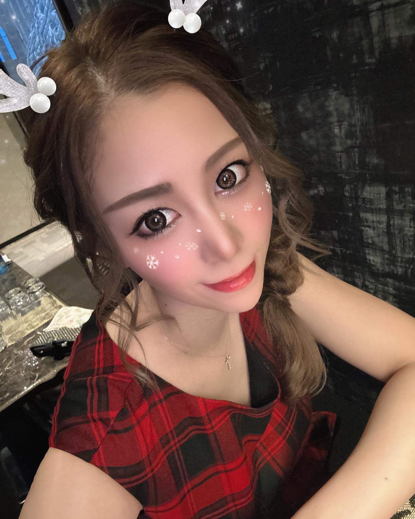 ヘレナ閉店まであと４日しかありません😢😭🥲

@helena_hibikigroup 

　

　

#クラブヘレナ #ヘレナ #響グループ #水沢愛美 #札幌 #すすきの #北海道 #ニュークラブ #ニュークラ嬢 #すすきのニュークラ #ラウンジ #ラウンジ嬢 #キャバクラ #キャバ嬢 #ホステス #道産子 #美女スタグラム #求人 #自撮り #ヘアアレンジ #キャバキャバ #hokkaido #sapporo #susukino #helena #hibikigroup #champagne #l4l