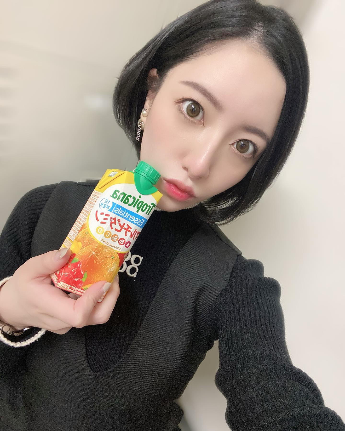 、
ヘレナ閉店まで
ラスト３日ーーー

最高のラストに
したいねっ🥳

#ヘレナ#響グループ#百瀬るあ
#札幌#すすきの#北海道#ニュークラブ#ニュークラ嬢
#すすきのニュークラ#ラウンジ#ラウンジ嬢#キャバクラ#キャバ嬢#ホステス#道産子#美女スタグラム#求人#自撮り#ヘアアレンジ#キャバキャバ
#ゴルフ#ゴルフ女子#旅行#JGC#JAL#カメラ