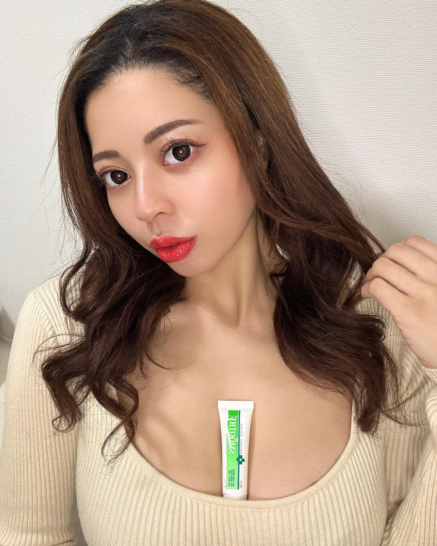 狙ってます。笑

美容大国タイの国民的クリーム🫶✨

スムースEクリームは
・完治したニキビのあとケア
・完治したキズのあとケア
・産前産後のボディケア
などの気になる’あと’に使えるあとケアクリームらしい😳💓

乾燥対策にもいいらしいからこれからの時期ぴったり🥹

PR @smoothe_japan
#ニキビケア #スキンケア #妊娠線ケア #保湿クリーム #ニキビ跡 #スムースe #スムースeクリーム