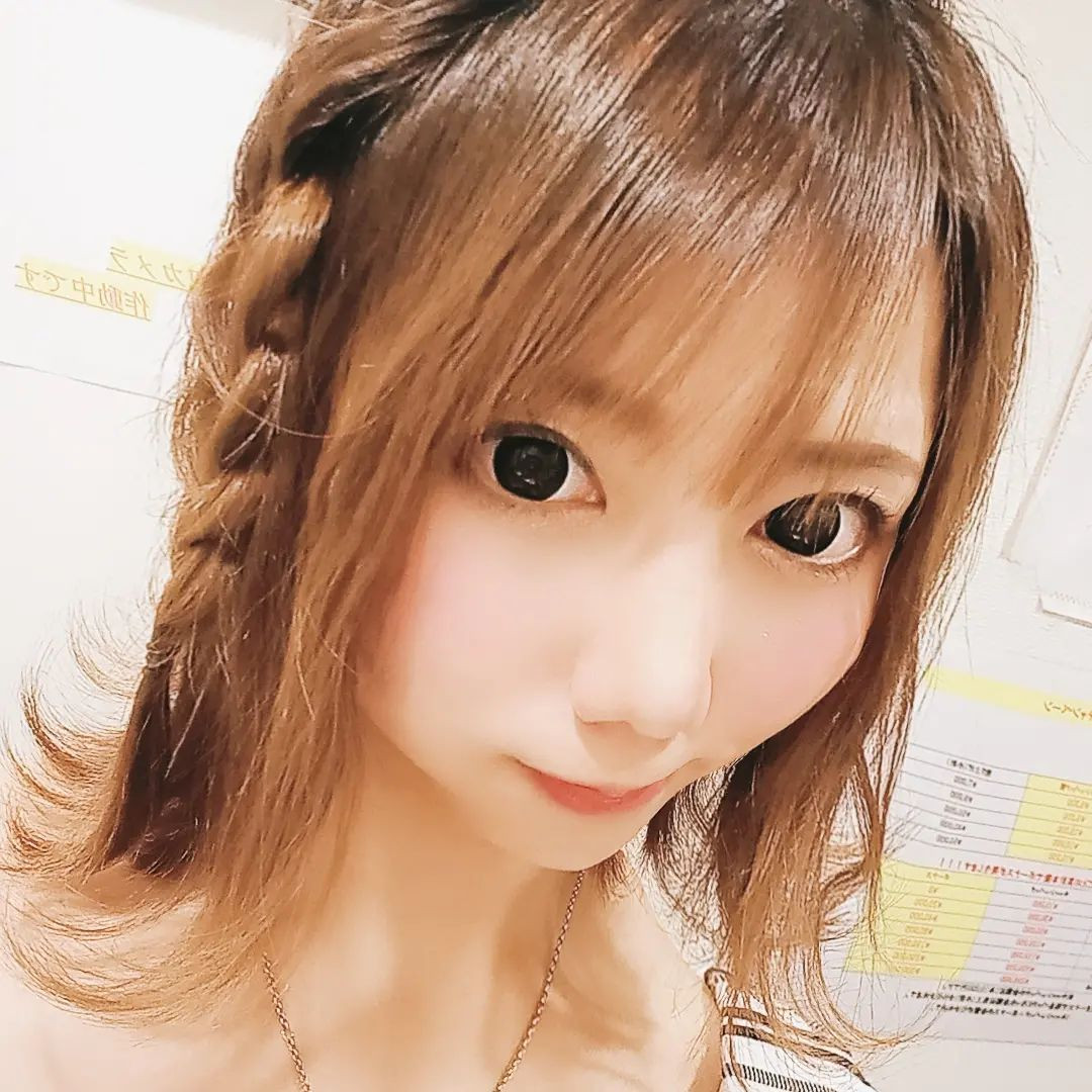 閉店まで今日入れて残り３日です‼️

#クラブヘレナ　#響きグループ　#水妃由羅　#札幌　#すすきの　#北海道　#ニュークラブ　#ニュークラ嬢　#すすきのニュークラ　#ラウンジ　#ラウンジ嬢　#キャバクラ　#キャバ嬢　#ホステス　#道産子　#美女スタグラム　#求人　#自撮り　#ヘアアレンジ　#キャバキャバ