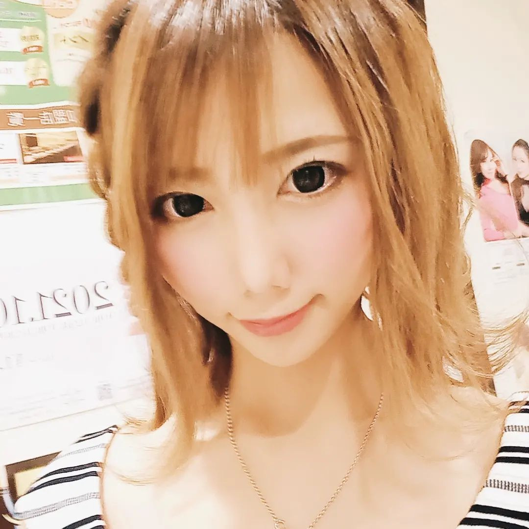 本日出勤です‼️

#クラブヘレナ　#響きグループ　#水妃由羅　#札幌　#すすきの　#北海道　#ニュークラブ　#ニュークラ嬢　#すすきのニュークラ　#ラウンジ　#ラウンジ嬢　#キャバクラ　#キャバ嬢　#ホステス　#道産子　#美女スタグラム　#求人　#自撮り　#ヘアアレンジ　#キャバキャバ