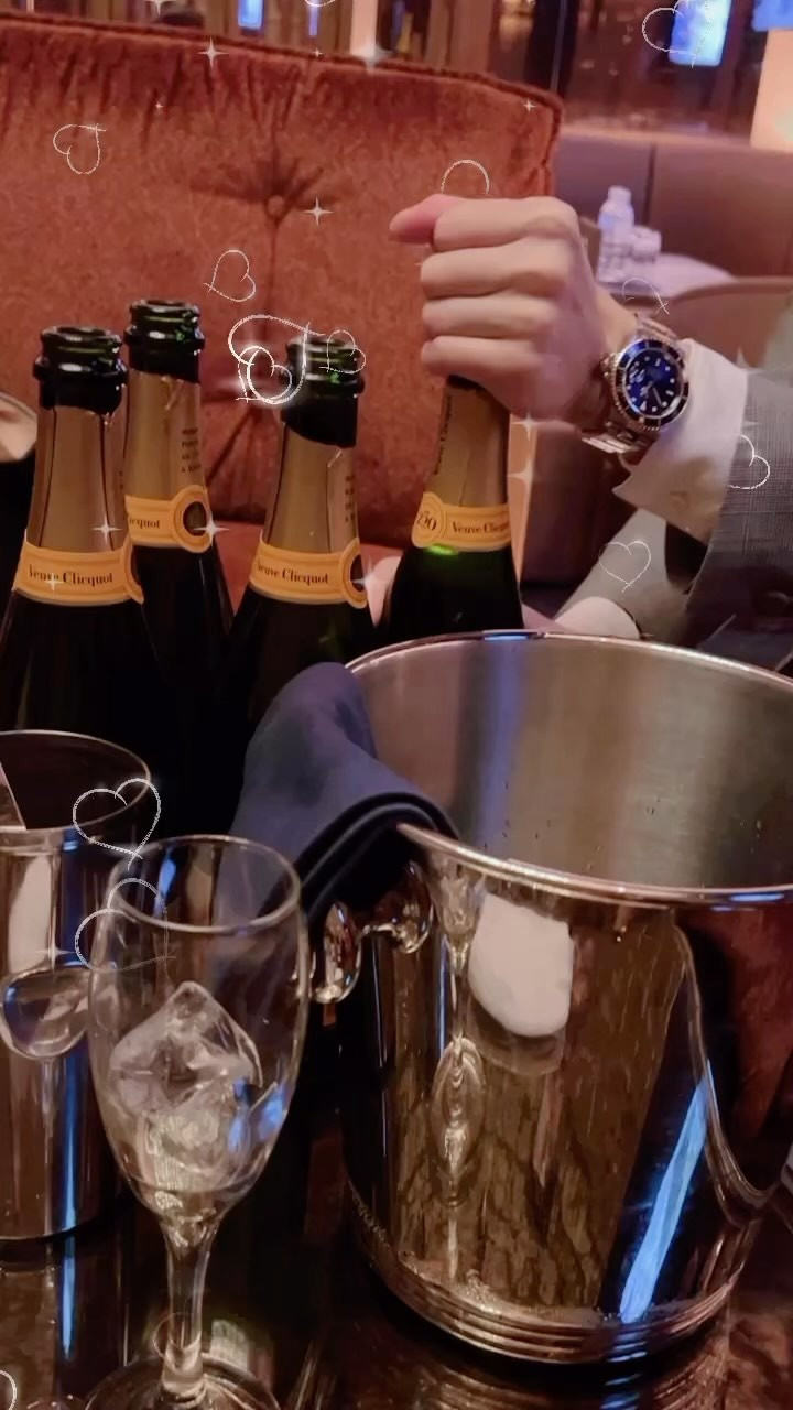 .
.
.
年末感が全くないなぁ😮‍💨😮‍💨.
.
.
 #蕨  #蕨タントラ  #蕨キャバクラ  #キャバキャバ  #ナイトスタイル