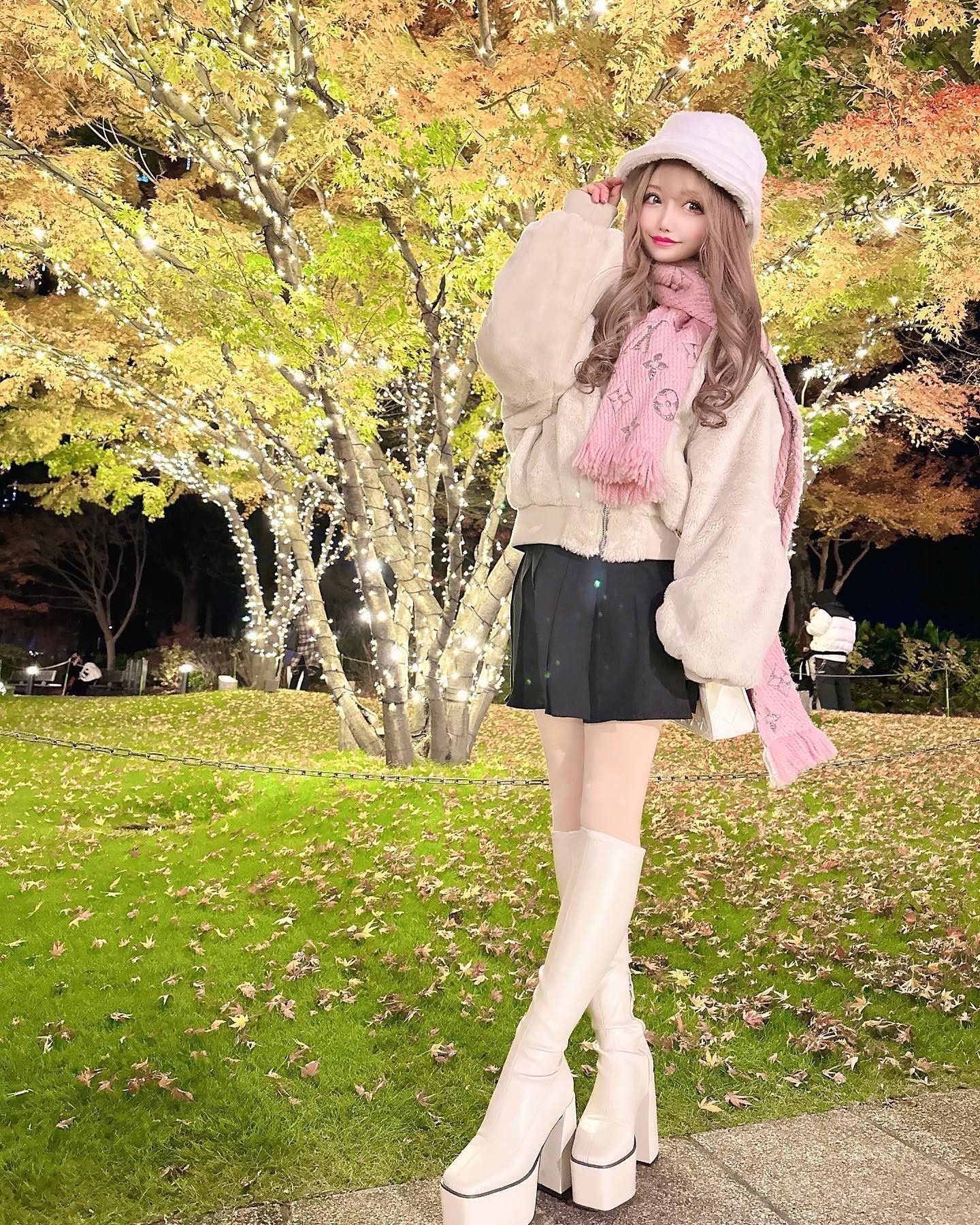 なんかキラキラな紅葉ぽい🍁⠜笑

#キャバクラ#キャバ嬢#夜職#水商売#ニュークラ#ホスト#ホストクラブ#ガールズバー#ラウンジ#キャバ#新宿#六本木#vuitton #渋谷#麻布#イルミネーション#イルミ#ミッドタウン#ミッドタウン六本木 #midtown #渋谷#北新地#大阪#東京#love#winter #きらきら#冬#cute#happy#六本木イルミネーション