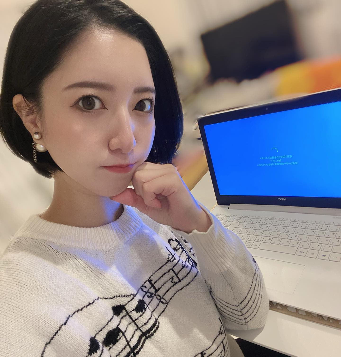 、
パソコン再開
機械音痴は大苦戦←

来年から始める勉強の教材も届いて
わくわく💖

#ヘレナ#響グループ#百瀬るあ
#札幌#すすきの#北海道#ニュークラブ#ニュークラ嬢
#すすきのニュークラ#ラウンジ#ラウンジ嬢#キャバクラ#キャバ嬢#ホステス#道産子#美女スタグラム#求人#自撮り#ヘアアレンジ#キャバキャバ
#ゴルフ#ゴルフ女子#旅行#JGC#JAL#カメラ