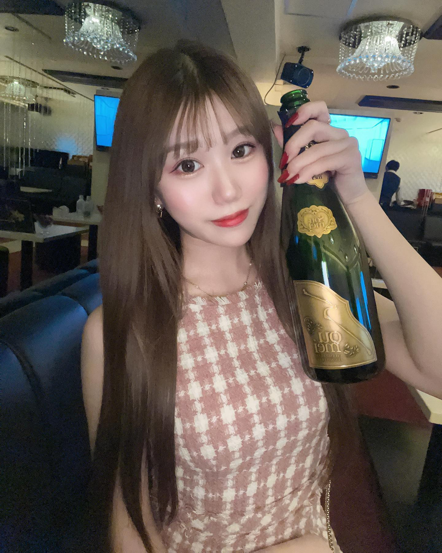 .
.
.
2022年ありがとうございました🐯

そして12月No. 1にしてくれたお客様、
感謝でしかないです🥹🤍

良い締めくくりでした🫶🏻
2023年も目標に向かって頑張ります。

たーーくさん飲ませてください🐰❣️