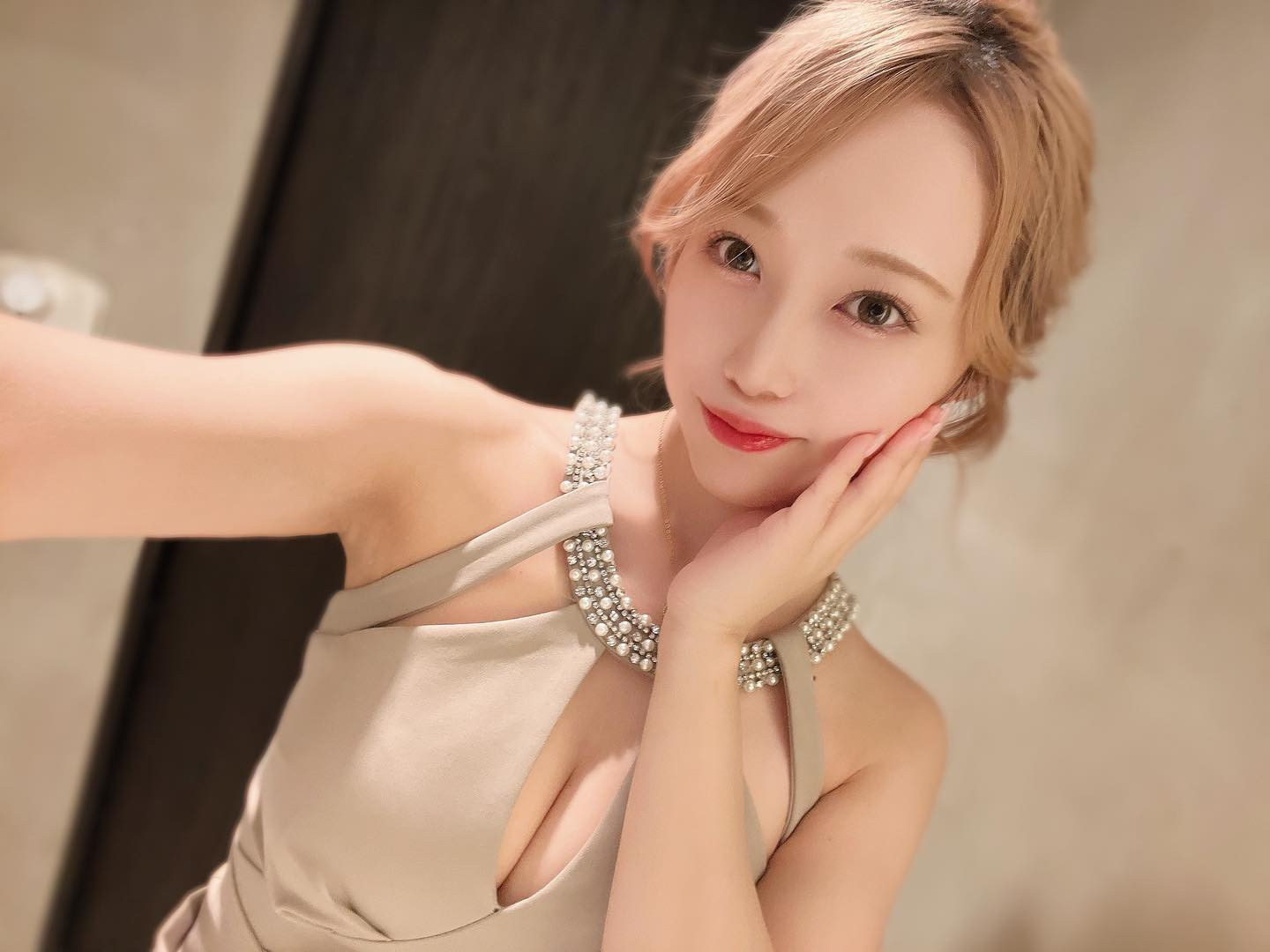 今週もよろしくね🫰💓
月〜土まで毎日います🫡
.
.

#新潟 #駅前 #新潟駅前 #Ludan #club_ludan #キャバ #キャバクラ #クラブ #ラウンジ #新潟ナイトナビ #nnn #キャバ図鑑  #きゃばきゃば #ポケパラ #ナイツネット  #ナイトビジネス  #夜蝶  #キャバ嬢  #キャバスタグラム #飲み屋 #お酒  #シャンパン #followme #l4l #フォローミー @cabazukan #指名するならキャバ図鑑 @777zukaan777 @777cabasuta77