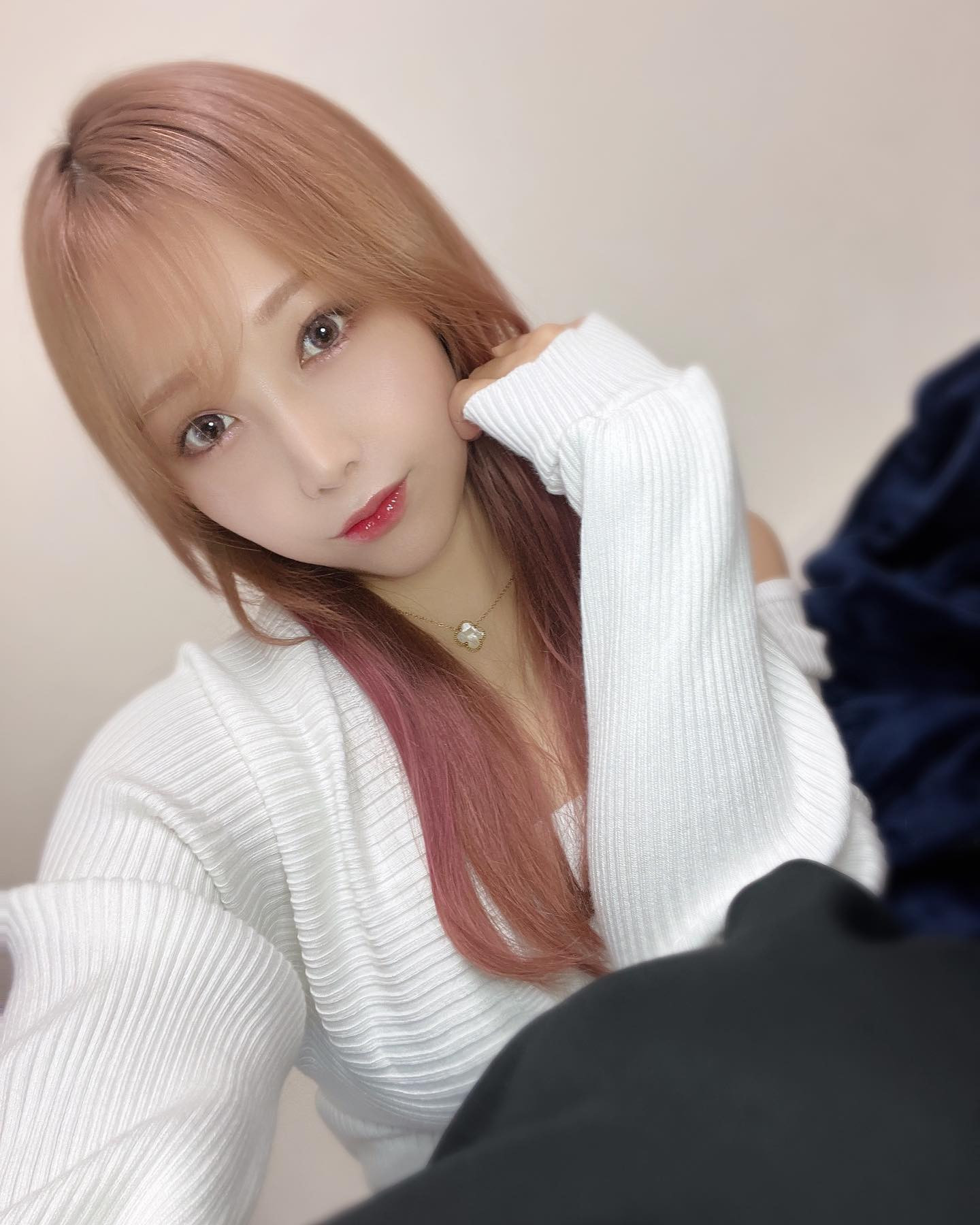 今週もよろしゅ🙏💓
.
.

#新潟 #駅前 #新潟駅前 #Ludan #club_ludan #キャバ #キャバクラ #クラブ #ラウンジ #新潟ナイトナビ #nnn #キャバ図鑑  #きゃばきゃば #ポケパラ #ナイツネット  #ナイトビジネス  #夜蝶  #キャバ嬢  #キャバスタグラム #飲み屋 #お酒  #シャンパン #followme #l4l #フォローミー @cabazukan #指名するならキャバ図鑑 @777zukan777 @777cabasuta777 @insta.famil