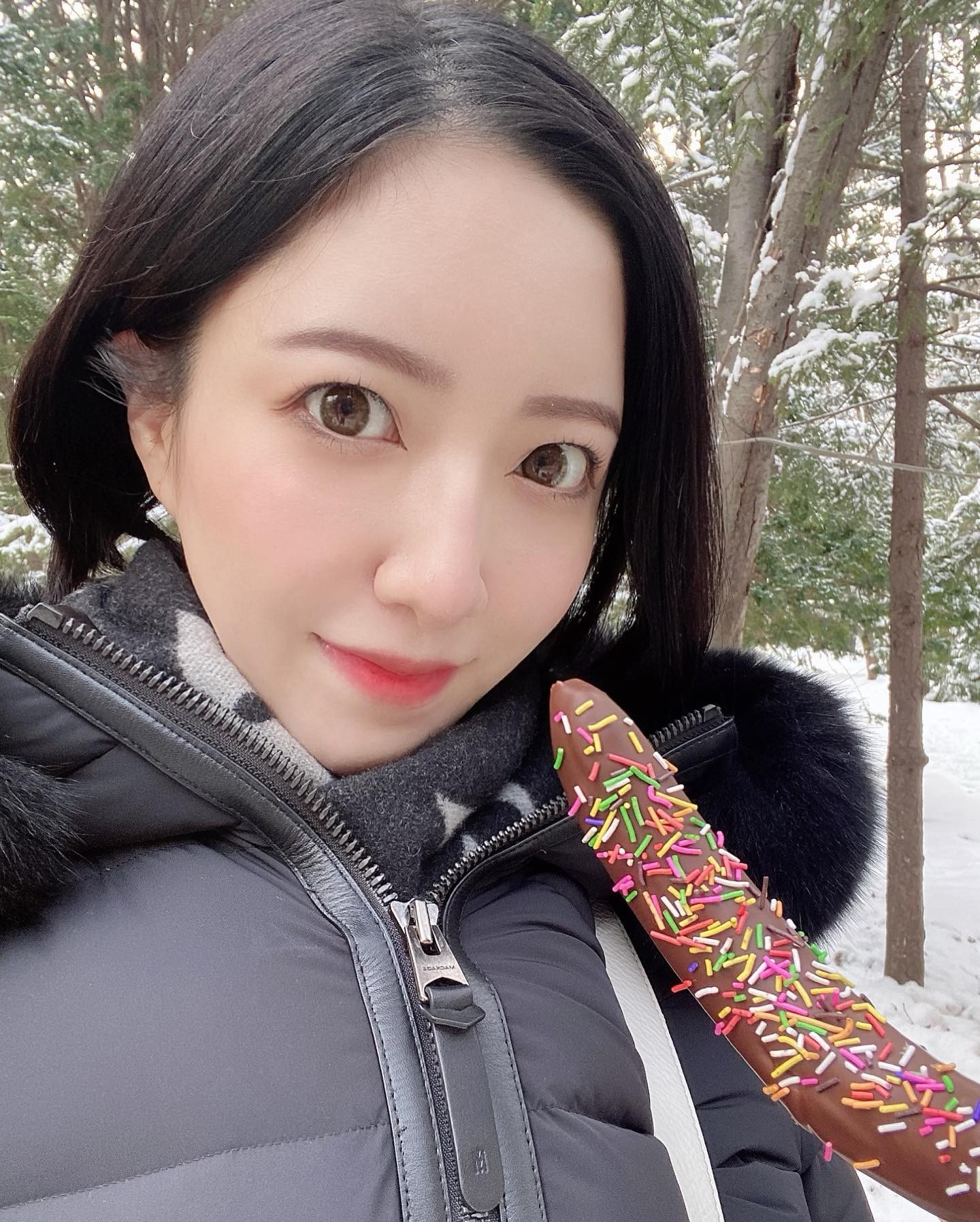 、
あけまして
おめでとうございます🎍

2023年も私らしく
やってきます❤️

皆様にとって素敵な一年に
なりますように✨

今年もよろしくお願いします！

チロルの年🤭🐰💕笑
家族で北海道神宮初詣
行って来たよ⛩

#レトワール#響グループ#シンセイグループ#百瀬るあ
#札幌#すすきの#北海道#ニュークラブ#ニュークラ嬢
#すすきのニュークラ#ラウンジ#ラウンジ嬢#キャバクラ#キャバ嬢#ホステス#道産子#美女スタグラム#求人#自撮り#ヘアアレンジ#キャバキャバ
#ゴルフ#ゴルフ女子#旅行#JGC#J