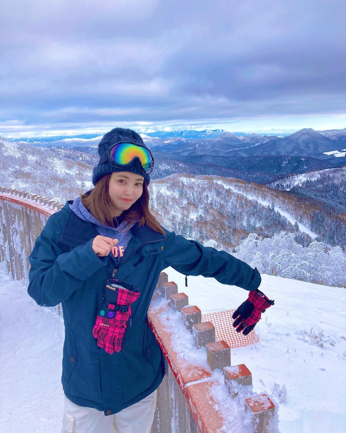 今年初滑りはトマム🏂🤍
最後の方足腰もたなくてめっちゃ転んだ🤣笑
日々の運動不足を痛感させられた🥺笑
.

#エリアG #エリアGグループ #モナクラス #モナクラス札幌 #モナクラス札幌あい
#ニュークラブモナクラス札幌
.
.
#キャバクラ #キャバ #キャバ嬢 #キャバクラ嬢 #すすきのキャバクラ #すすきのキャバ嬢
.
#ニュークラ #ニュークラブ #キャバキャバ #すすきのニュークラ #すすきのニュークラブ
#すすきのニュークラエリアG #すすきのニュークラブエリアG #すすきのニュークラモナク