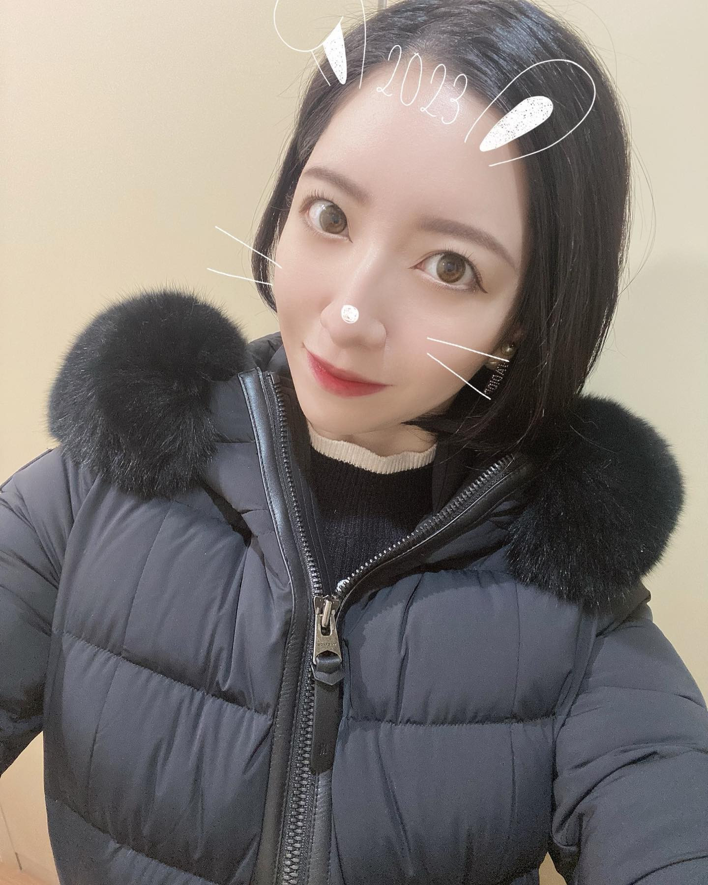 、
まつげパーマ行ってきた〜
寒過ぎてお手手凍る

#レトワール#響グループ#シンセイグループ#百瀬るあ
#札幌#すすきの#北海道#ニュークラブ#ニュークラ嬢
#すすきのニュークラ#ラウンジ#ラウンジ嬢#キャバクラ#キャバ嬢#ホステス#道産子#美女スタグラム#求人#自撮り#ヘアアレンジ#キャバキャバ
#ゴルフ#ゴルフ女子#旅行#JGC#JAL#カメラ