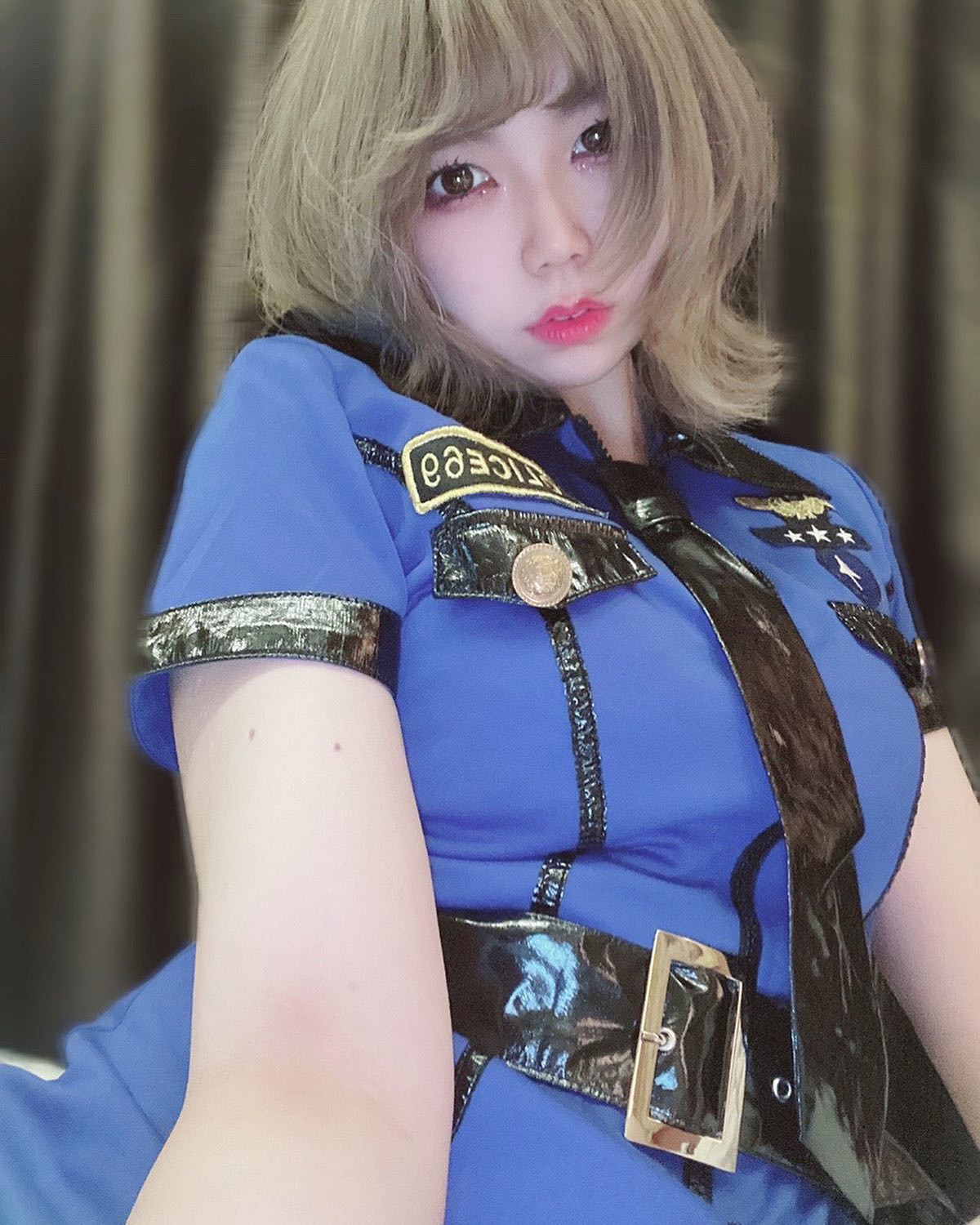 ハロウィンなのに
仮装思いつかないや💭

過去画で✋

 #ハロウィンコスプレ  #ハロウィン  #自撮り界隈  #ポリスコスプレ  #雰囲気好きな人いいね  #ウルフカット女子  #ウルフカット  #メンヘラ女子  #メンヘラ #夜職  #夜職の人と繋がりたい