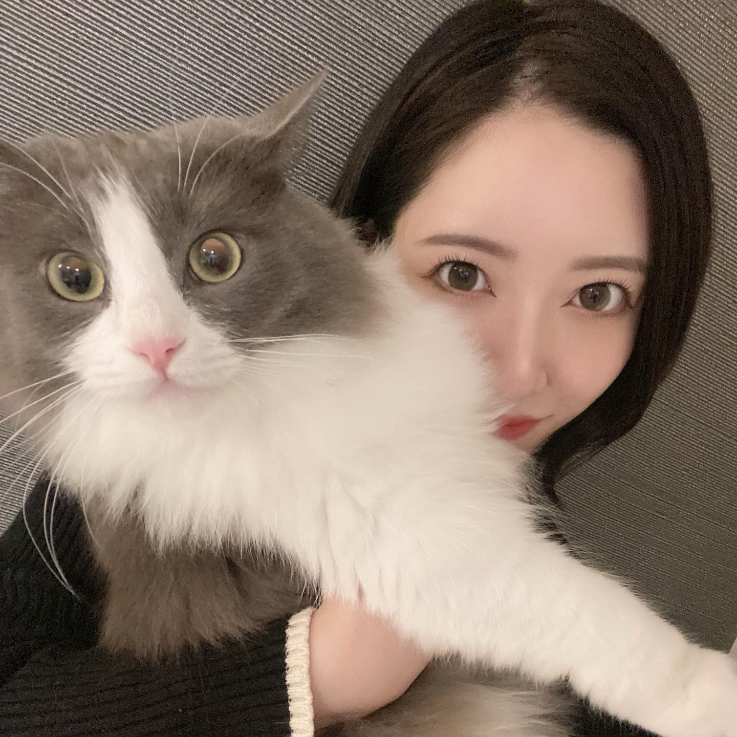 、
お迎え来てくれるから
ただいまーーー❤️
っていっつも抱っこする

#レトワール#響グループ#シンセイグループ#百瀬るあ
#札幌#すすきの#北海道#ニュークラブ#ニュークラ嬢
#すすきのニュークラ#ラウンジ#ラウンジ嬢#キャバクラ#キャバ嬢#ホステス#道産子#美女スタグラム#求人#自撮り#ヘアアレンジ#キャバキャバ
#ゴルフ#ゴルフ女子#旅行#JGC#JAL#カメラ