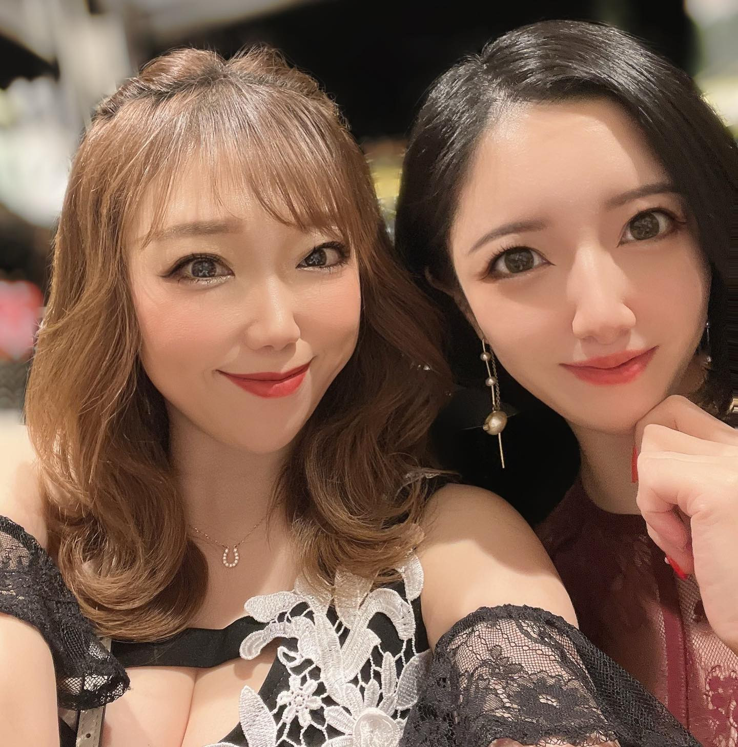 、
きのーまで毎日賑わってたのに
今日静かすぎた、、
ひなさんと久しぶりにゆっくり
話してたよ😂

#レトワール#響グループ#シンセイグループ#百瀬るあ
#札幌#すすきの#北海道#ニュークラブ#ニュークラ嬢
#すすきのニュークラ#ラウンジ#ラウンジ嬢#キャバクラ#キャバ嬢#ホステス#道産子#美女スタグラム#求人#自撮り#ヘアアレンジ#キャバキャバ
#ゴルフ#ゴルフ女子#旅行#JGC#JAL#カメラ