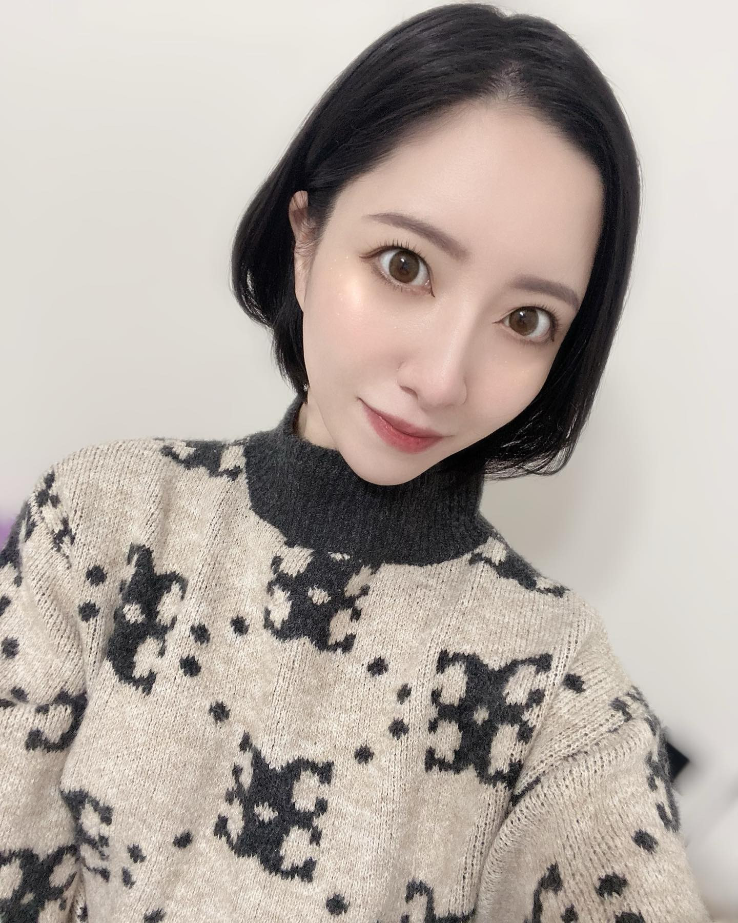 、
お買い物してきた💚
１月早々結構出費してる😂笑

よし働こう。

#レトワール#響グループ#シンセイグループ#百瀬るあ
#札幌#すすきの#北海道#ニュークラブ#ニュークラ嬢
#すすきのニュークラ#ラウンジ#ラウンジ嬢#キャバクラ#キャバ嬢#ホステス#道産子#美女スタグラム#求人#自撮り#ヘアアレンジ#キャバキャバ
#ゴルフ#ゴルフ女子#旅行#JGC#JAL#カメラ