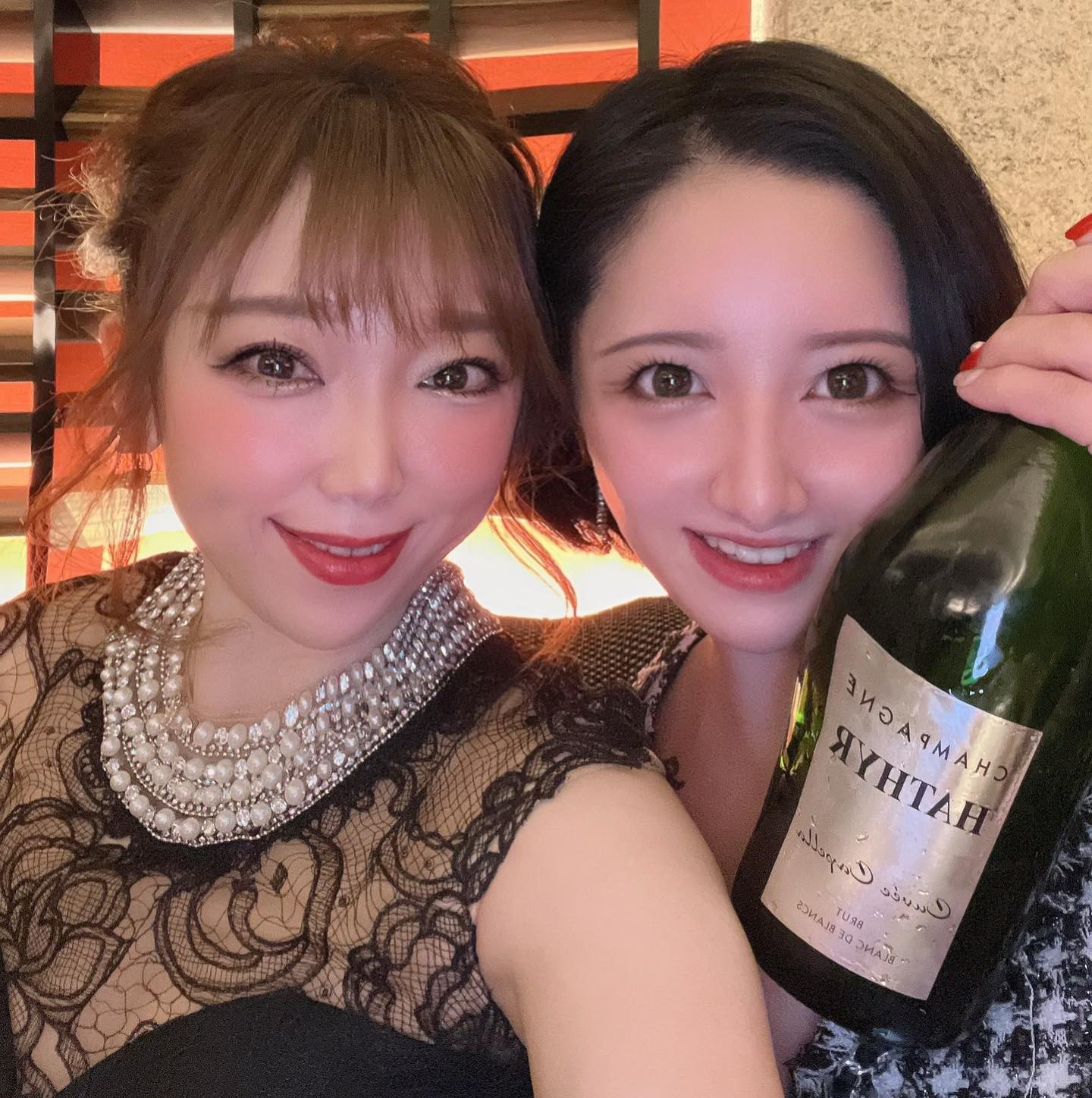 、
おひな昨日も酒ハラしてごめんね←
楽しかったです😇💛←
📸加工怖すぎるw

#レトワール#響グループ#シンセイグループ#百瀬るあ
#札幌#すすきの#北海道#ニュークラブ#ニュークラ嬢
#すすきのニュークラ#ラウンジ#ラウンジ嬢#キャバクラ#キャバ嬢#ホステス#道産子#美女スタグラム#求人#自撮り#ヘアアレンジ#キャバキャバ
#ゴルフ#ゴルフ女子#旅行#JGC#JAL#カメラ