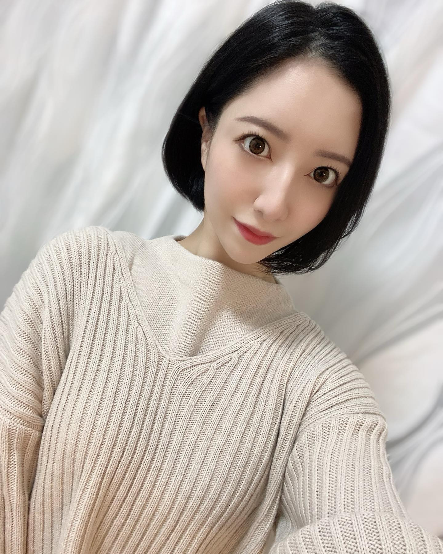 髪の毛伸びてきて
切りたい🥹

#レトワール#響グループ#シンセイグループ#百瀬るあ
#札幌#すすきの#北海道#ニュークラブ#ニュークラ嬢
#すすきのニュークラ#ラウンジ#ラウンジ嬢#キャバクラ#キャバ嬢#ホステス#道産子#美女スタグラム#求人#自撮り#ヘアアレンジ#キャバキャバ
#ゴルフ#ゴルフ女子#旅行#JGC#JAL#カメラ