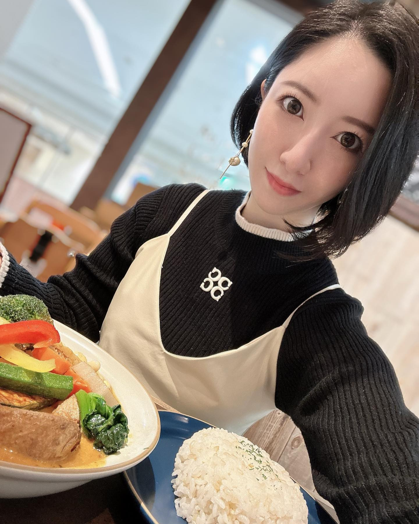 、
サムライのスープカレーが1番好き💛

昨日お家で焼きカレー食べたのに
今日もカレーw

#レトワール#響グループ#シンセイグループ#百瀬るあ
#札幌#すすきの#北海道#ニュークラブ#ニュークラ嬢
#すすきのニュークラ#ラウンジ#ラウンジ嬢#キャバクラ#キャバ嬢#ホステス#道産子#美女スタグラム#求人#自撮り#ヘアアレンジ#キャバキャバ
#ゴルフ#ゴルフ女子#旅行#JGC#JAL#カメラ