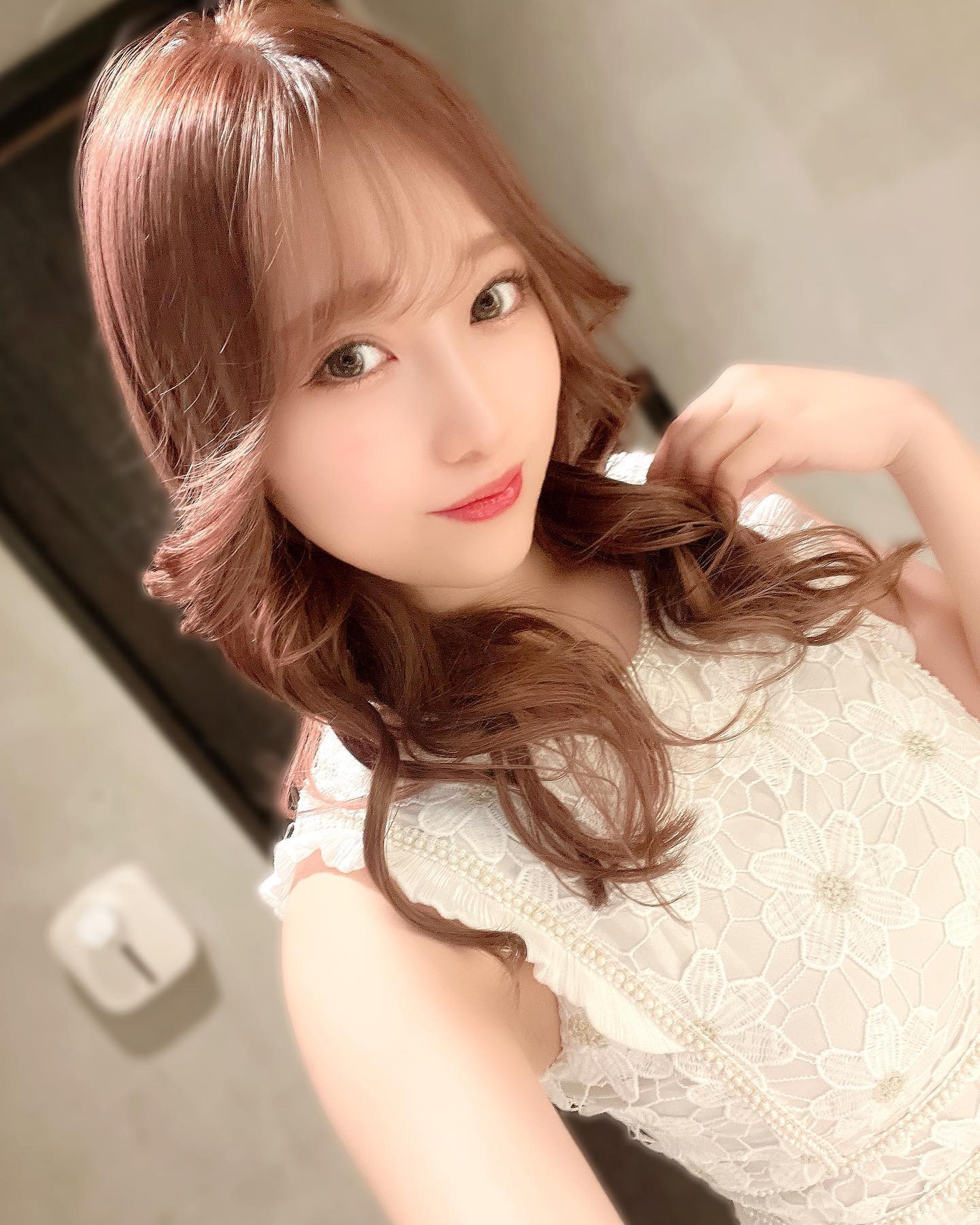 今週は月火金と出勤です💓
水土は連絡ください🙇‍♀️
.
.

#新潟 #新潟駅前 #Ludan #club_ludan #キャバ #キャバクラ #クラブ #ラウンジ #新潟ナイトナビ #きゃばきゃば #ポケパラ #ナイツネット  #ナイトビジネス  #夜蝶 #夜職 #キャバ嬢  #キャバスタグラム #飲み屋 #お酒  #シャンパン #ドレス #followme #l4l #フォローミー @cabazukan #指名するならキャバ図鑑 @777zukaan777 @777cabasuta777  #美