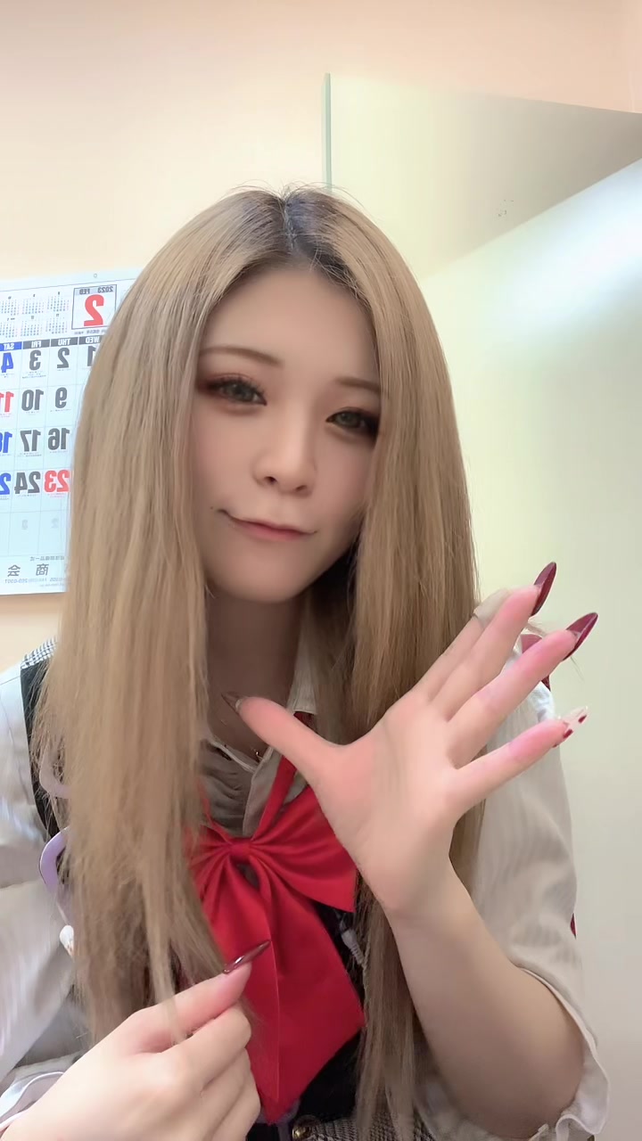 なんのお仕事してるでしょう？ ※コスプレじゃないよ#フローラメイク
