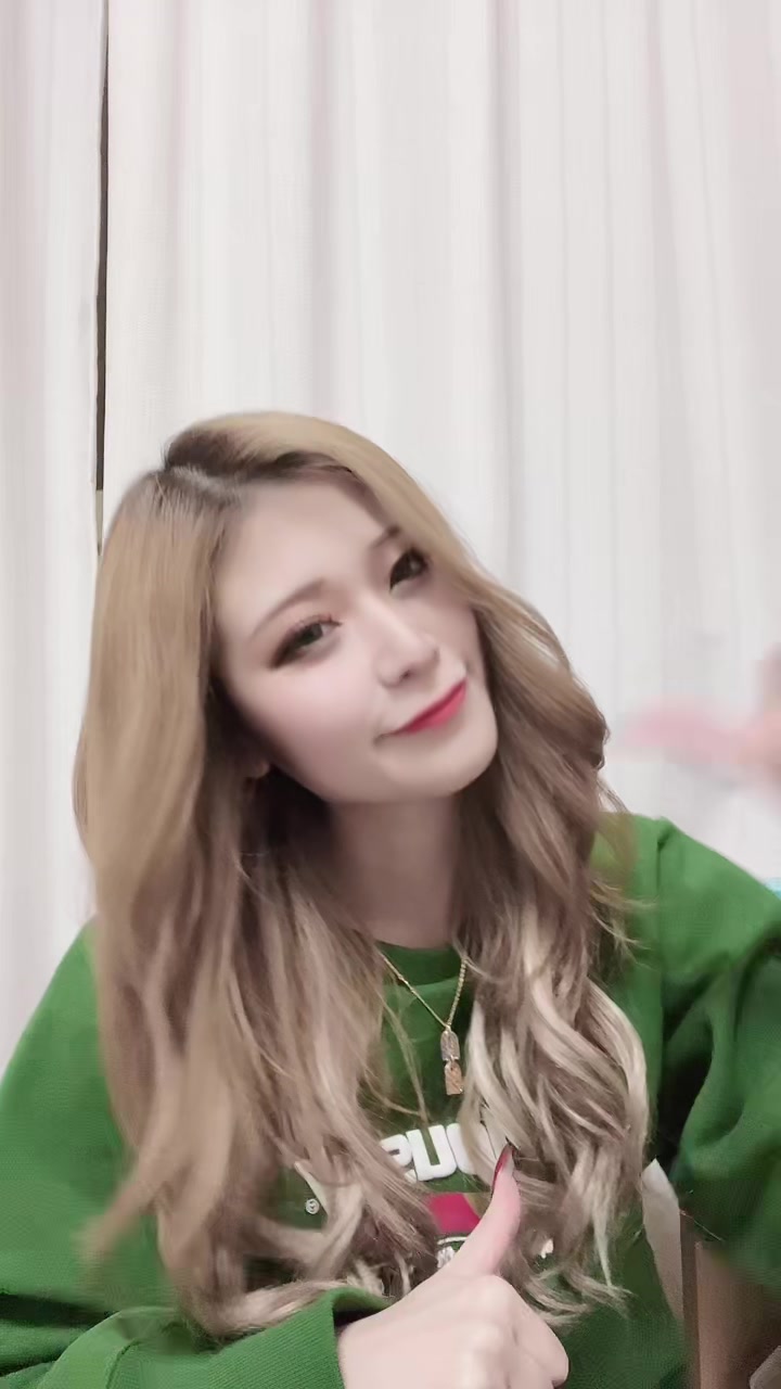 階段から落ちて爪剥げた