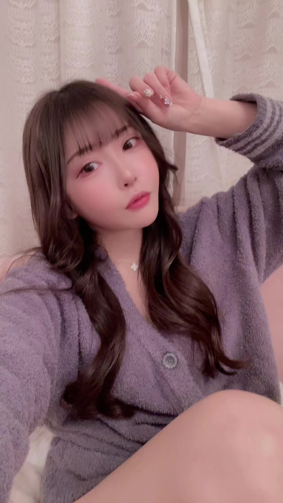 家の中はTシャツ一枚とかカーディガンだけでいがち#あいせーでぃすこゆーせーぱーてぃー #おすすめ#おすすめにのりたい