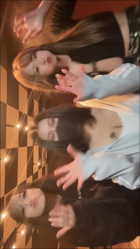 これずっとやってたら首おかしくなるし、途中わかんなくなる爆笑 . . #道産コウ #北海道のコウちゃん #鈴鐘 #ベルベ #bellve #Nプレイスビル #Nプレイスビル7F #キャバクラ #ニュークラブ #ニュークラ #ナイツ #ナイツネットで検索 #ホステス #キャバ嬢 #すすきの #北海道 #札幌 #歌舞伎町 #六月木 #銀座 #北新地 #可愛い #ミニドレス #キャバ嬢ドレス #ビジョビ