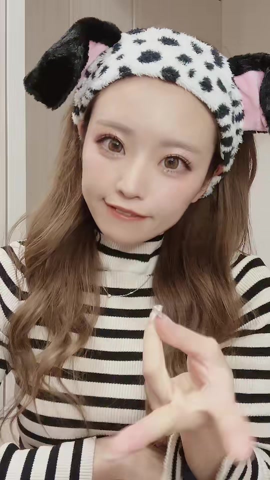 GALって柄物✖︎柄物でしょ？ シマシマにダルメシアンこれが今日のマイスタイル🖤🤍🖤 #切りすぎた #道産コウ #北海道のコウちゃん #鈴鐘 #ベルベ #bellve #Nプレイスビル #Nプレイスビル7F #キャバクラ #ニュークラブ #ニュークラ #ナイツ #ナイツネットで検索 #ホステス #キャバ嬢 #すすきの #北海道 #札幌 #歌舞伎町 #六月木 #銀座 #北新地 #可愛い #ミニドレス #キャバ嬢ドレス #ビジョビ