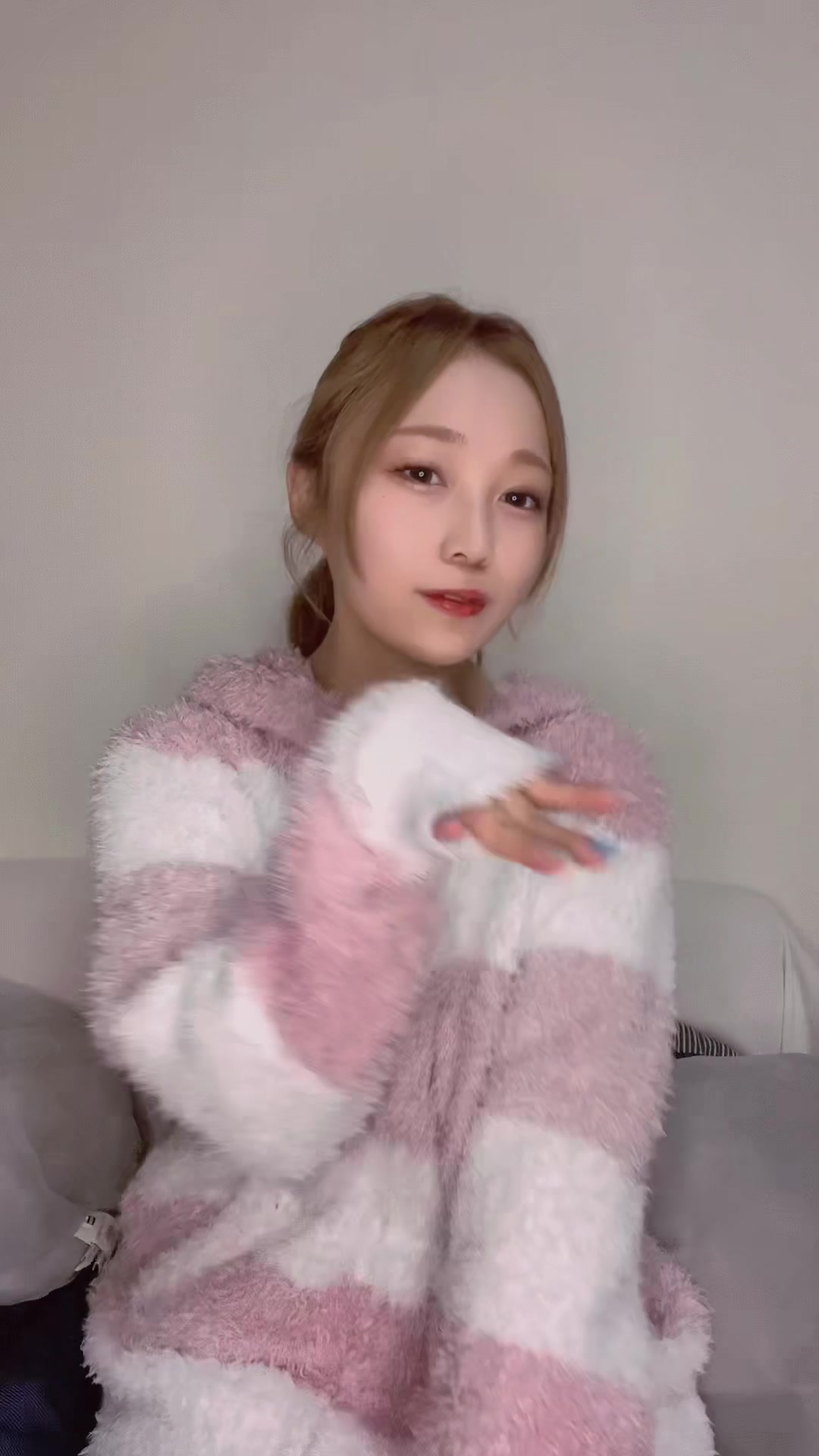 私はダンス経験者でしょうか？🥺#バズれ #溜め録り #寝起きだったから髪ボサボサ