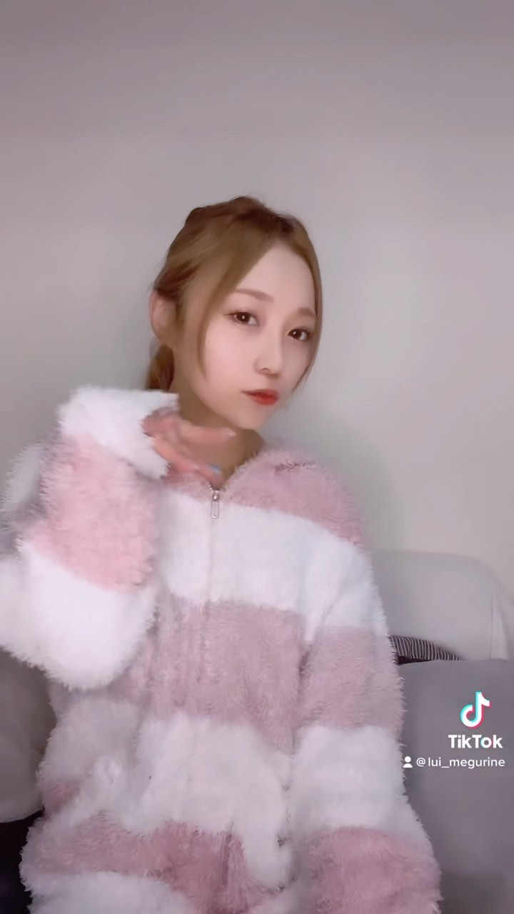 この歌は原曲もすき🤍🎧𓈒 𓂂𓏸
.
.
#新潟 #新潟駅前 #Ludan #club_ludan #キャバ #キャバクラ #クラブ #ラウンジ #新潟ナイトナビ #きゃばきゃば #ポケパラ #ナイツネット  #ナイトビジネス  #夜蝶 #夜職 #キャバ嬢  #キャバスタグラム #飲み屋 #お酒  #シャンパン #ドレス #followme #l4l #フォローミー @cabazukan #指名するならキャバ図鑑 @777zukaan777 @777cabasuta777  #美女図鑑総合 #キャバスタ