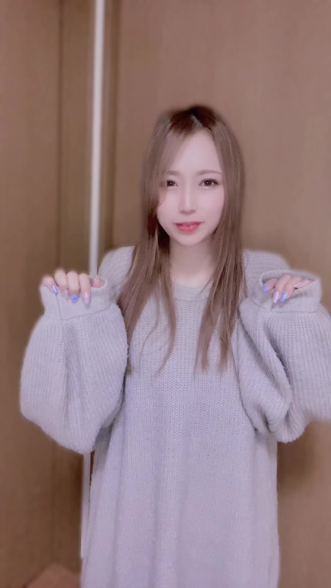 これ難しくない？ 首のアイソレ昔から苦手🙄 #アラサーキャバ嬢 #アラサー女子 #ママ #新潟 #キャバ #オトナブルー