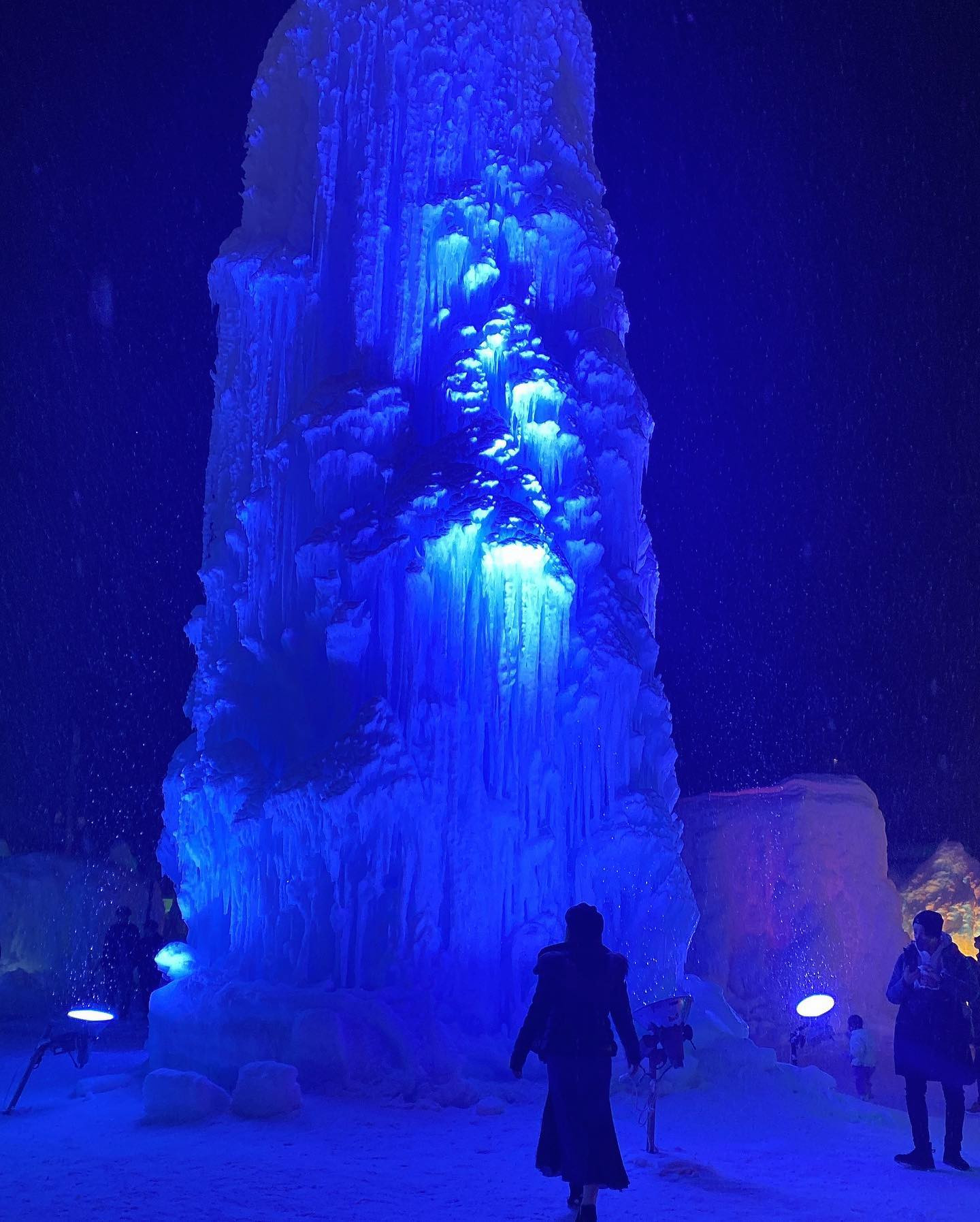 北海道は春夏秋冬楽しめていいねぇ
昨日起きた時、急に宮古島行きたくなって
ひとりでいきなり行こうかなって飛行機調べてた🙊
急な思いつきも楽しいかなって🪄
天気悪そうだったからやもたけど
楽しいことだーいすき‪‪ずっとしたい‪‪❤︎‬
いつも新しいことして新鮮でいたいっ
鮮魚
ということで温泉いきたい
.
あ、今週来てくれる方いたら、連絡ください😗
復活できるかもなので‪❤︎‬
.
#北海道 #札幌 #すすきの #ニュークラブ #ニュークラ 
#桃瀬まりあ #クラブプレミア #キャバクラ #ホスト 