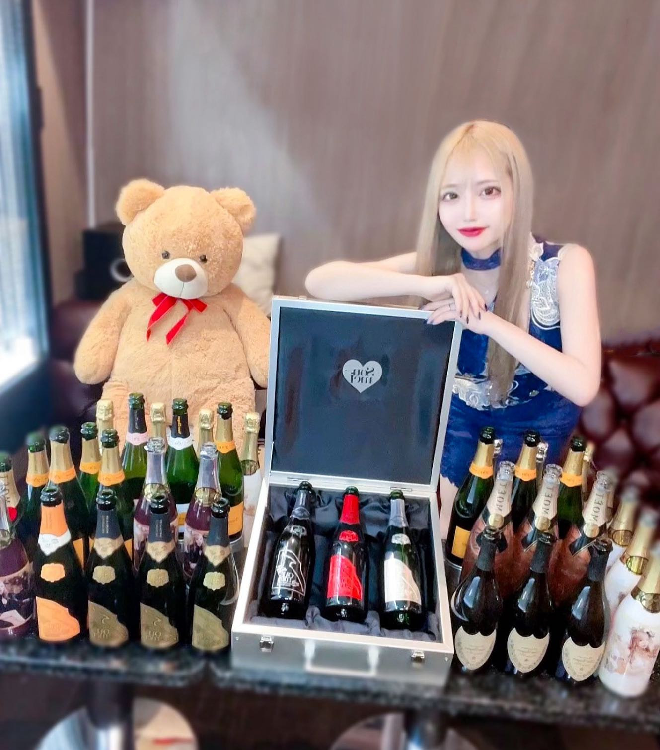 .
.
バースデーお祝い
ありがとうございました🥺💓

何本か割れちゃったみたいだけど
これやってみたかったので念願叶って嬉しい💓💓

.
.