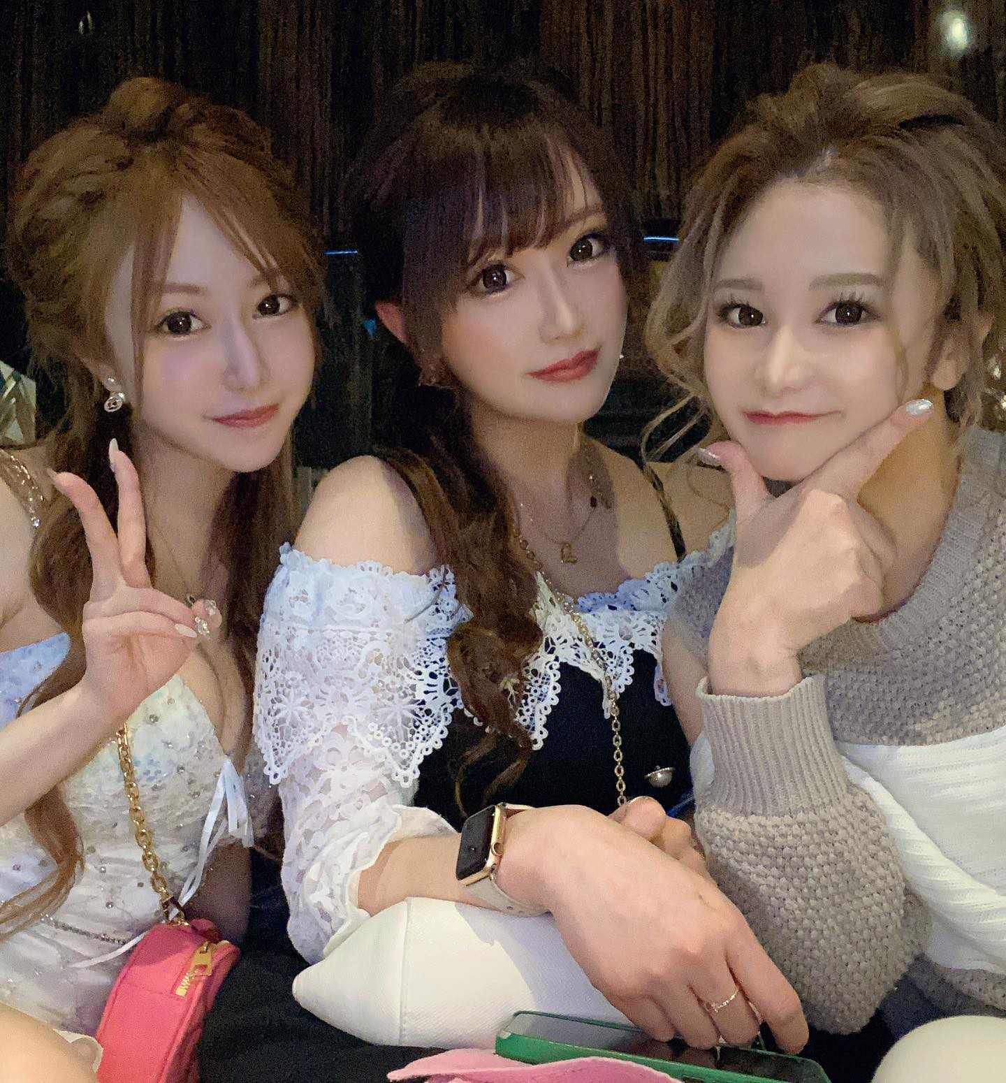 かおちゃんお疲れ様でした‼︎💓

#すすきの #シャチグループ #シャチスタ #赤門倶楽部 #椿姫なみ #キャバ嬢 #キャバクラ #すすきのキャバクラ #歌舞伎町 #六本木 #銀座 #中洲 #北新地 #水商売 #バイト募集中 #求人 #アルバイト #高収入 #夜職 #キャスト募集 #体入 #採用 #女子大生 #経営者 #ベンチャー企業 #ガールズバー #ポケパラ #美容 #オシャレ #可愛い女の子