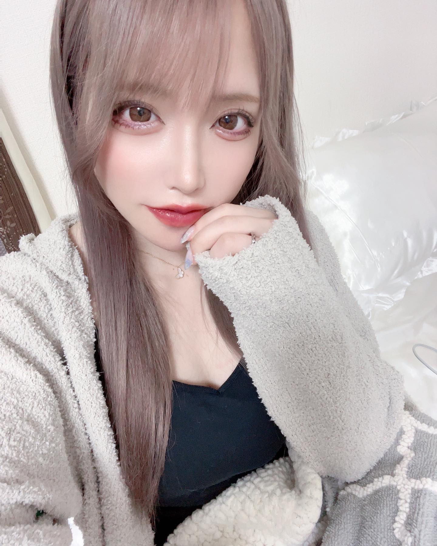 .
.
一緒にぬくぬくしよ
.
.

／￣￣＼_ ¯꒳¯)_おこた…
.
.