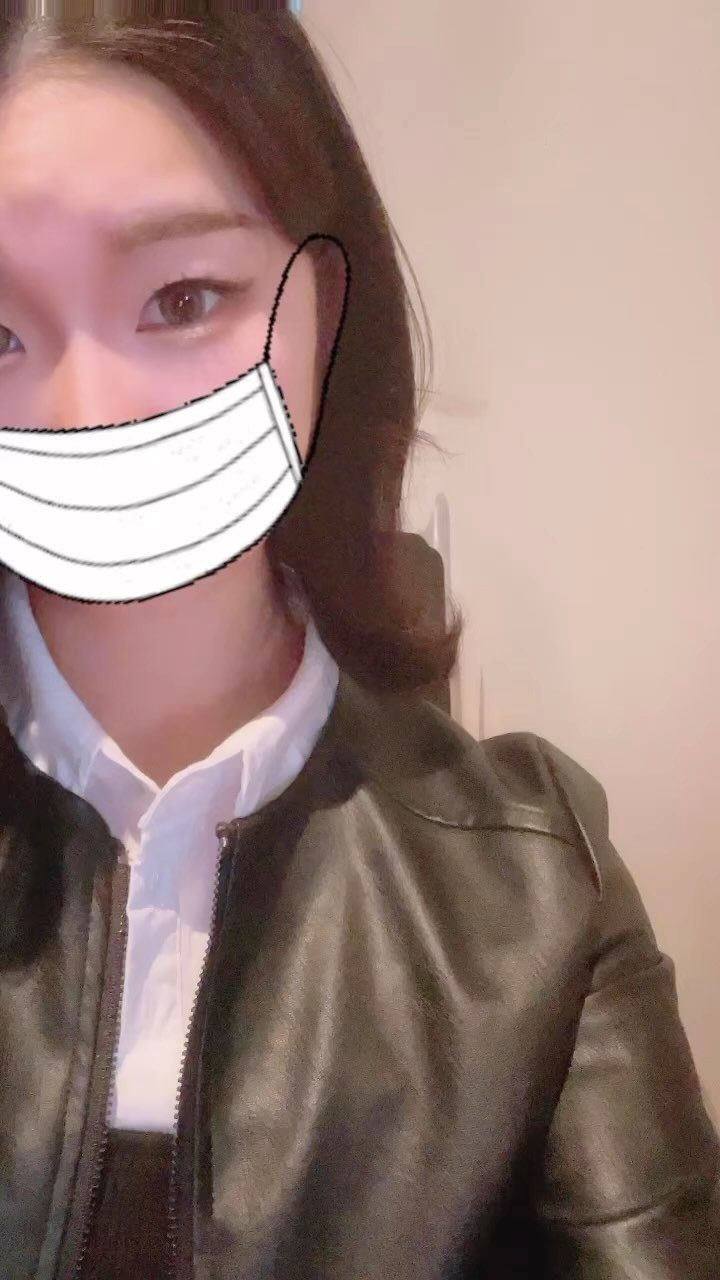 すっぴんの日はマスク必須😷