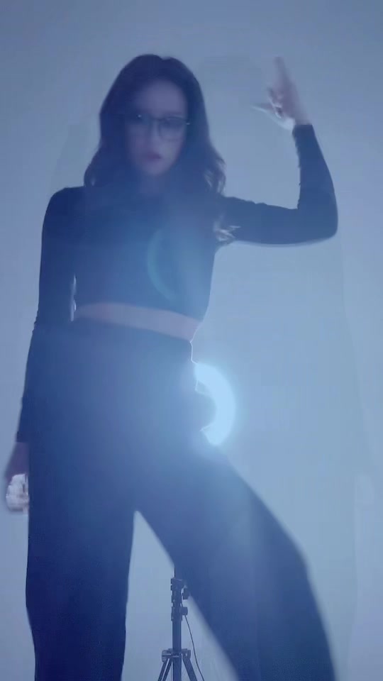 何事も切り返し大事、 それが難しかったりもするんだけどね🥲 #道産コウ #北海道のコウちゃん #鈴鐘 #ベルベ #bellve #Nプレイスビル #Nプレイスビル7F #キャバクラ #ニュークラブ #ニュークラ #ナイツ #ナイツネットで検索 #ホステス #キャバ嬢 #すすきの #北海道 #札幌 #歌舞伎町 #六月木 #銀座 #北新地 #可愛い #ミニドレス #キャバ嬢ドレス #ビジョビ#ダンス #ダンス動画