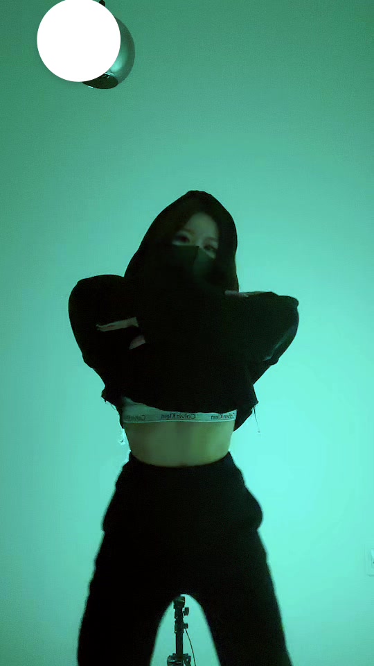 ふぃふすはーもにーすきー！ . #道産コウ #北海道のコウちゃん #鈴鐘 #ベルベ #bellve #Nプレイスビル #Nプレイスビル7F #キャバクラ #ニュークラブ #ニュークラ #ナイツ #ナイツネットで検索 #ホステス #キャバ嬢 #すすきの #北海道 #札幌 #歌舞伎町 #六月木 #銀座 #北新地 #可愛い #ミニドレス #キャバ嬢ドレス #ビジョビ