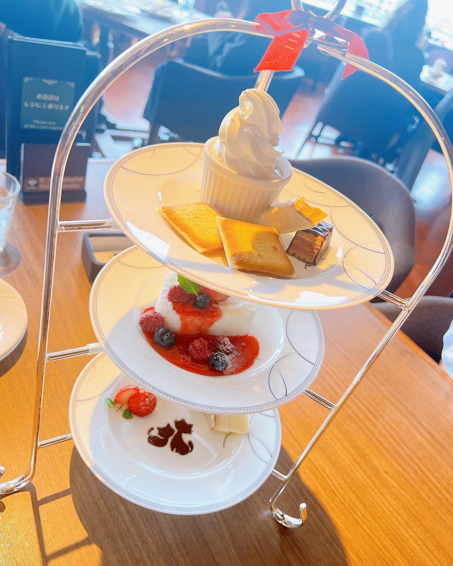 .

おはよう☀️
今日は21:30から出勤(ง •̀_•́)ง
最近食べ過ぎてるから控えないと😭

.