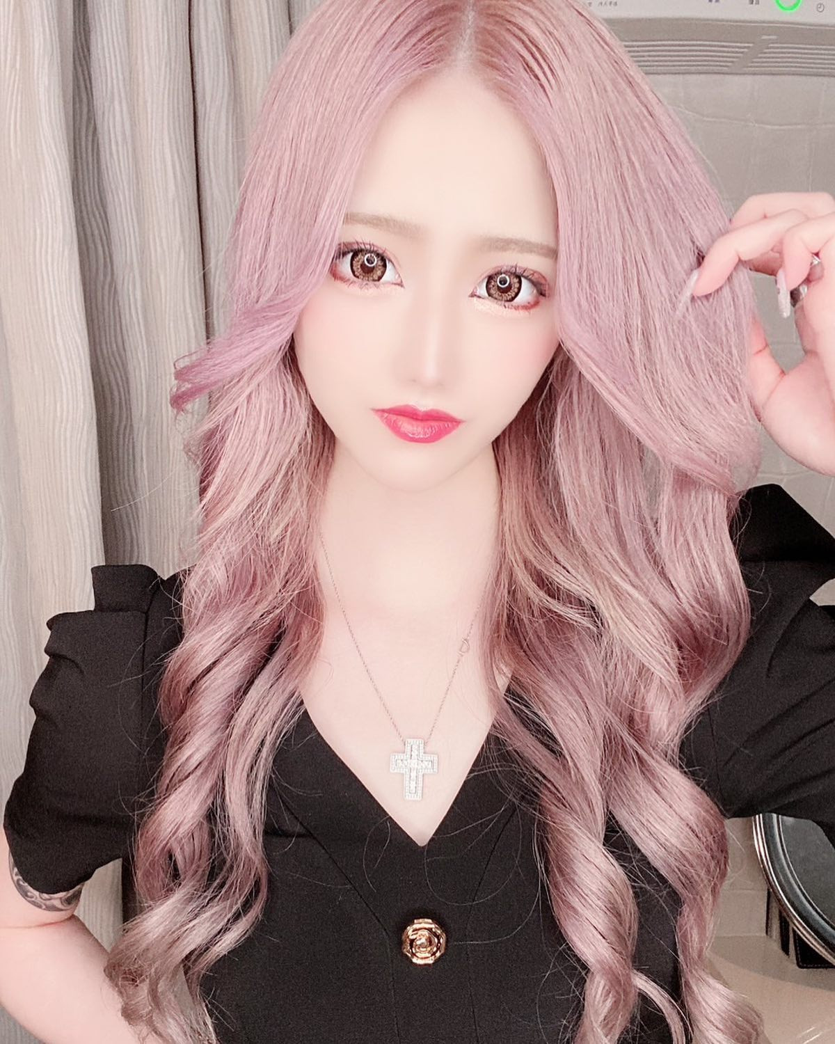 こんにちは☺️🙏

CLUB AOIでは皆様の夜を
素敵な時間にすること間違いなしです‪🫶🏻

本日のpick upは“ななみ”さんです✨
@nana.shiroba817 

是非club AOIでお待ちしております♥️♥️♥️

club AOIではキャストさん、男子従業員を募集中です✨
御興味がありましたらお気軽にDMまたはお電話で宜しくお願い致します！

ご連絡お待ちしております🙇‍♂️
TEL 03-6233-7061

#新宿 #歌舞伎町 #キャバクラ #キャバキャバ #一条葵 #CLUBAO