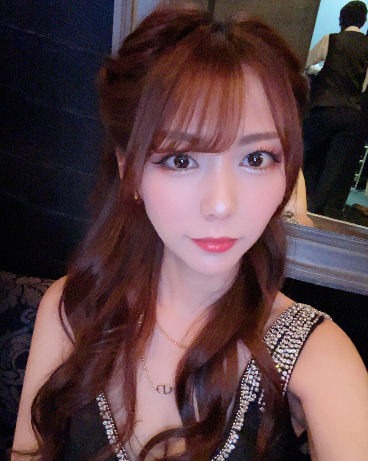 出勤したよん✨
今日はハーフツインにしてもらった✌︎✌︎

#志木 #志木駅 #キャバ #キャバクラ #夜職 #夜職の人と繋がりたい #ヘアメイク #ヘアメ #ハーフツイン