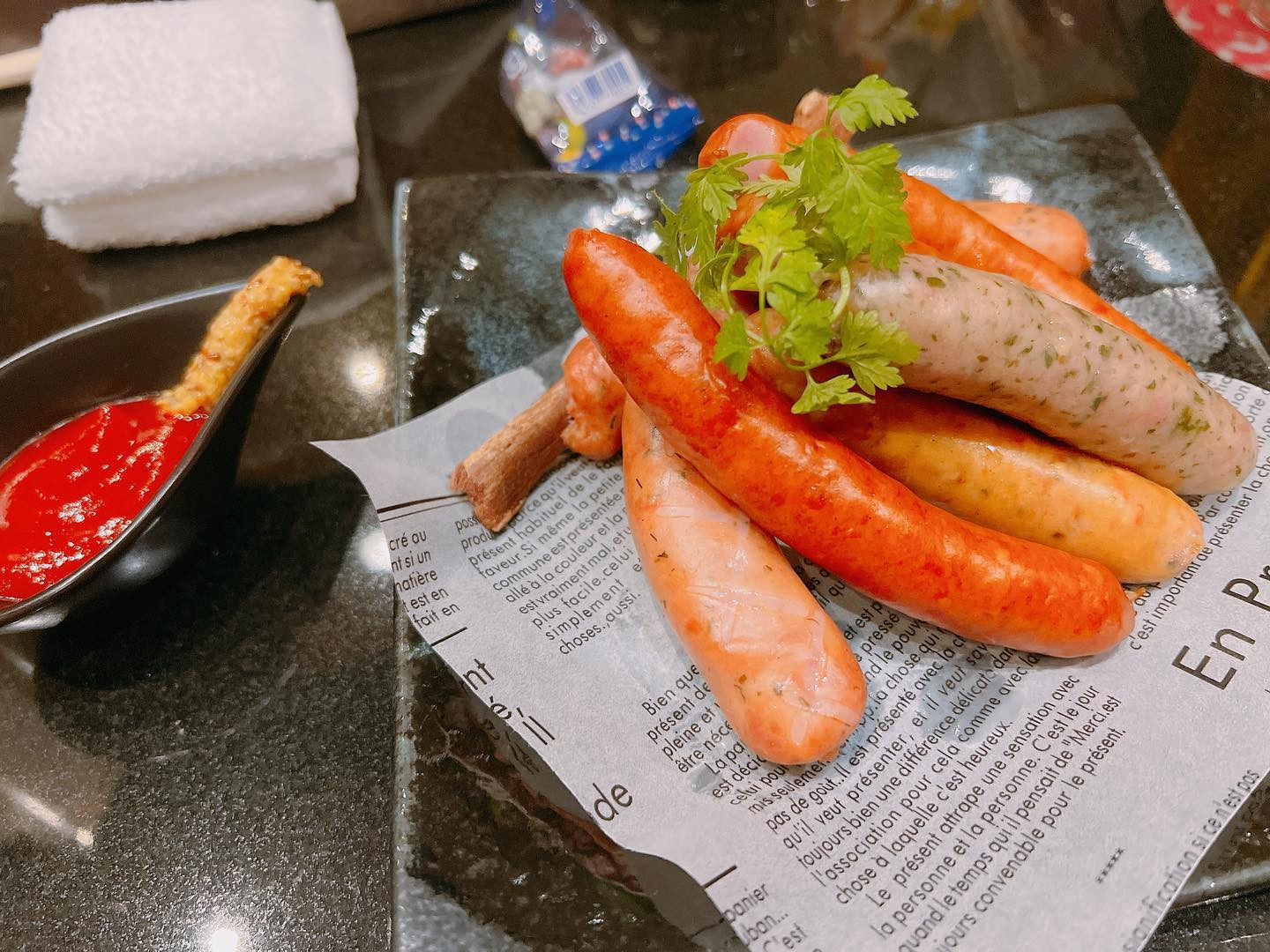 .

お店のソーセージ盛り合わせ
大好き🫶

.