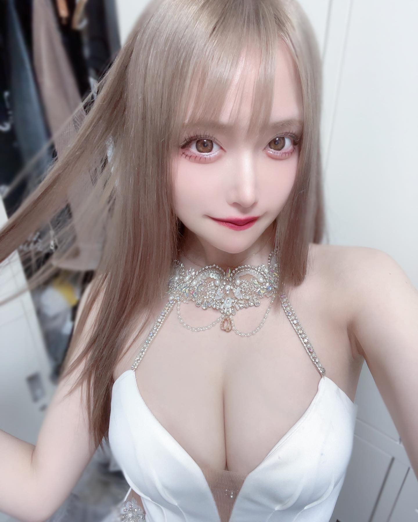 .
.
もっと勝手に恋したり
もっとkissを楽しんだり

忘れそうな想い出を そっと抱いているより
忘れてしまえば
.
.