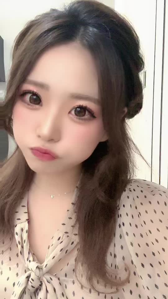 我慢できて10秒。 #ベルメイク #道産コウ #北海道のコウちゃん #鈴鐘 #ベルベ #bellve #Nプレイスビル #Nプレイスビル7F #キャバクラ #ニュークラブ #ニュークラ #ナイツ #ナイツネットで検索 #ホステス #キャバ嬢 #すすきの #北海道 #札幌 #歌舞伎町 #六月木 #銀座 #新地 #可愛い #ミニドレス #キャバ嬢ドレス #ビジョビ