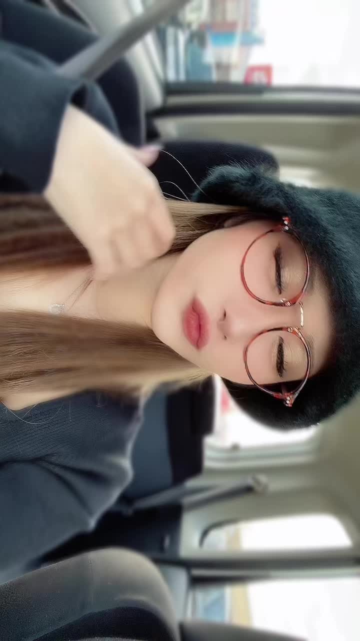 一緒にいる友達と服装全被りしたの気まずい、😅😅😅😅😅#ニンフメイク #fypシ #fyp #おすすめ #キャバクラ嬢 #キャバクラ #新潟 #LANA