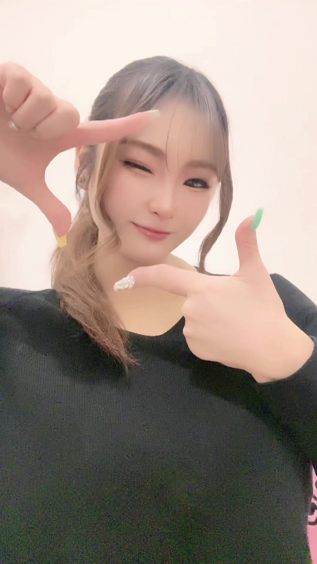 キャスト日記「 ラメアイメイク これ面白い🤣 何パターンかやりたいどう思う??😇 TikTo...」(2023/04/10 EVE(朝)キャバキャバ キャスト日記「 ラメアイメイク これ面白い🤣 何パターンかやりたいどう思う??😇 TikTo...」(2023/04/10 EVE(朝)キャバキャバ